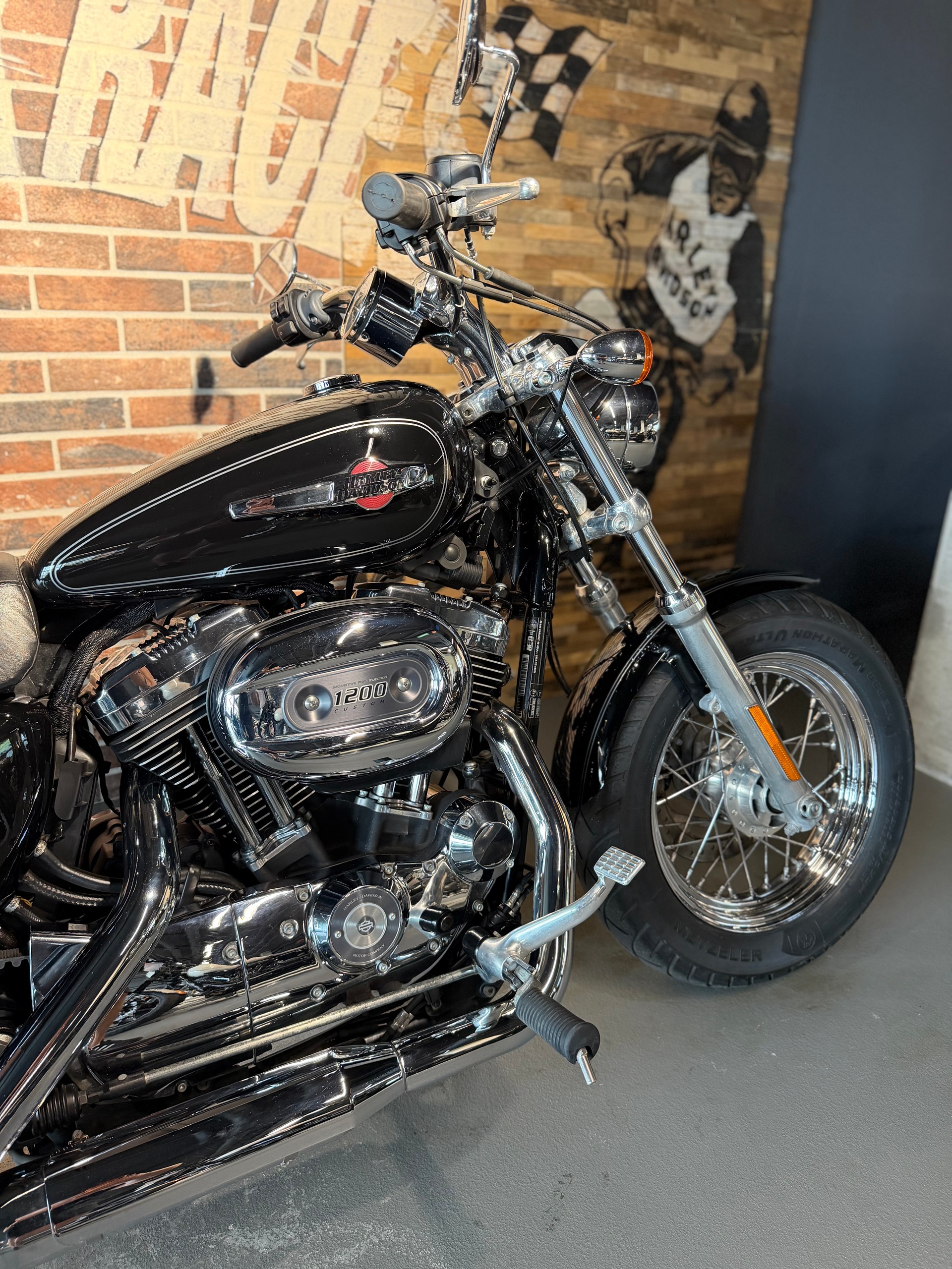 HARLEY-DAVIDSON XL 1200 C Sportster Custom ABS (35 kW)-image-9