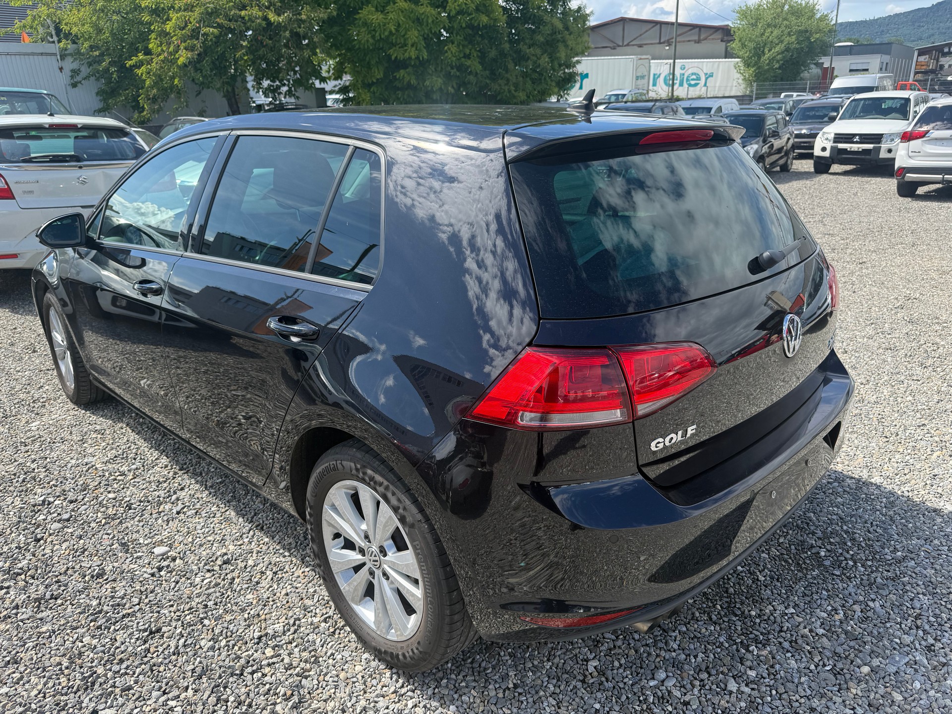 VW Golf 2.0 TDI Highline 4Motion-image-2