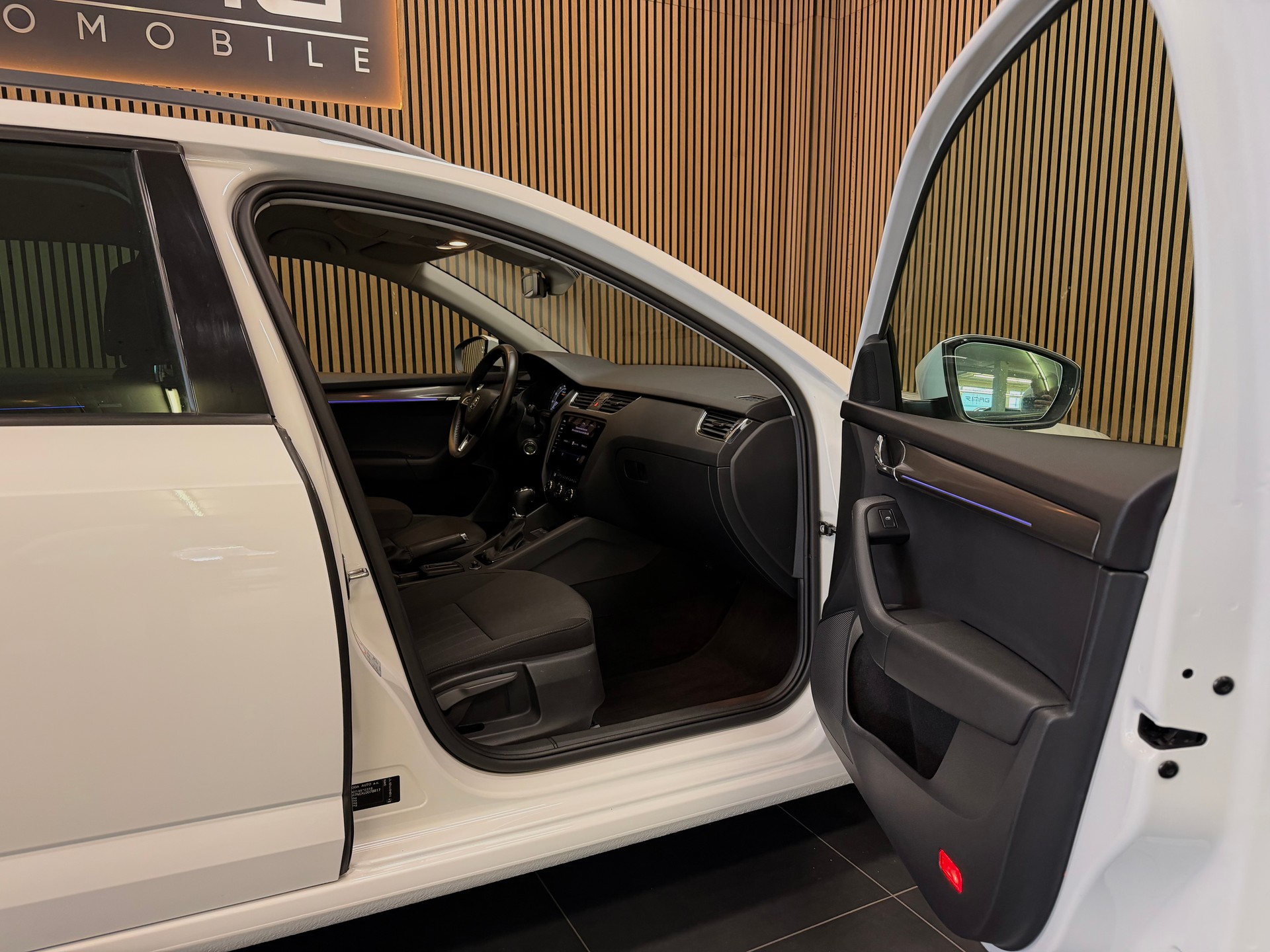 SKODA Octavia 1.5 G-tec Style CNG | CH-Fzg. | 8 Kompletträder | CarVertical-image-27