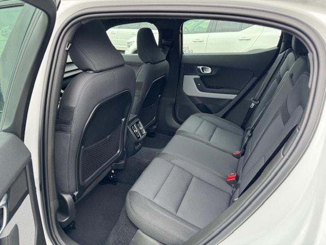 POLESTAR 2 Long Range Dual Motor-image-10