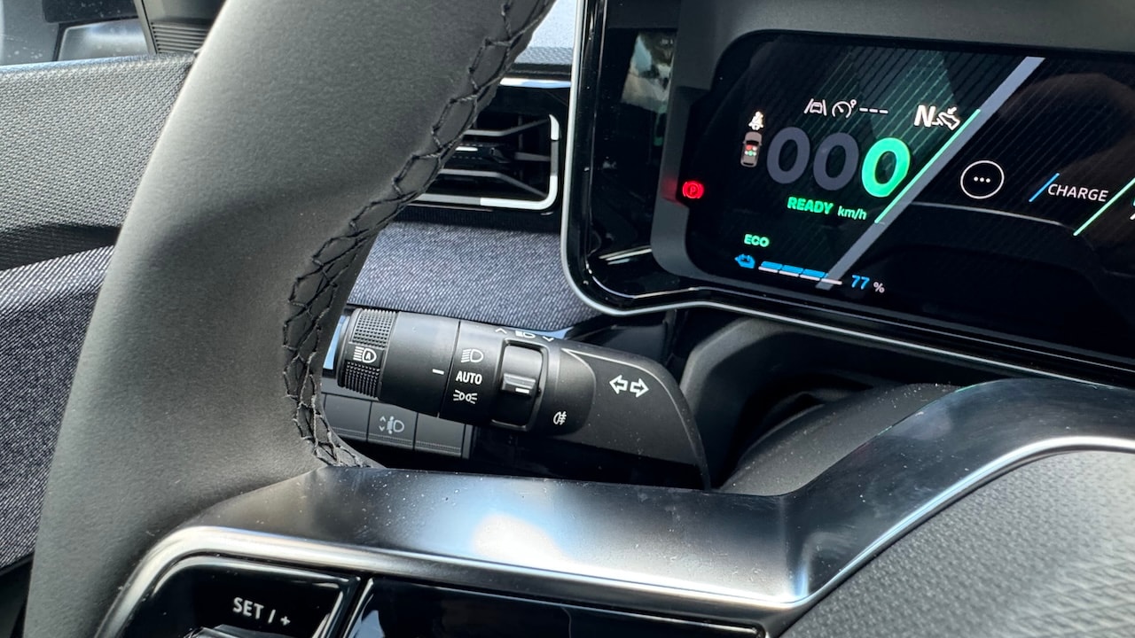 RENAULT R5 E-Tech Comfort Range 52 kWh Techno-image-19