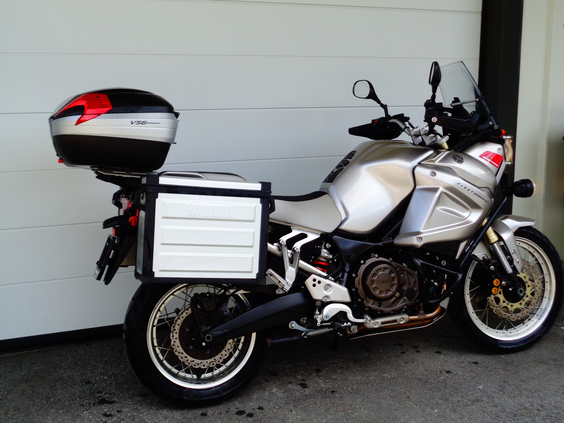 YAMAHA XT 1200 Z Super Ténéré-image-2
