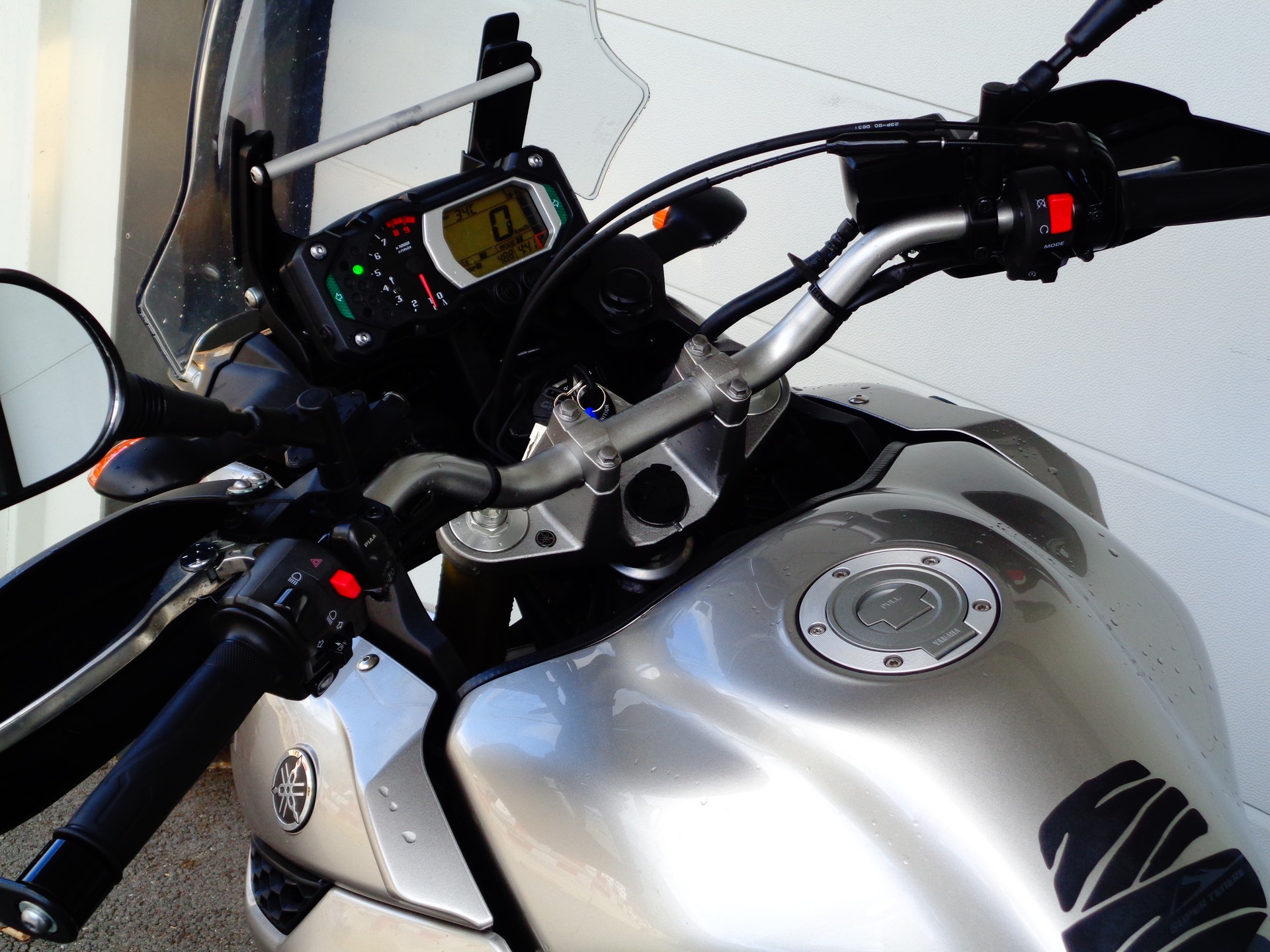 YAMAHA XT 1200 Z Super Ténéré-image-7
