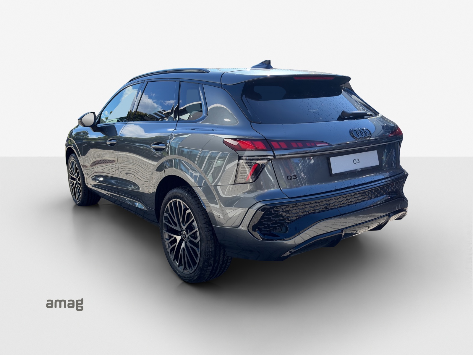 AUDI Q3 SUV 110 kW TFSI S tronic-showroom-element-2
