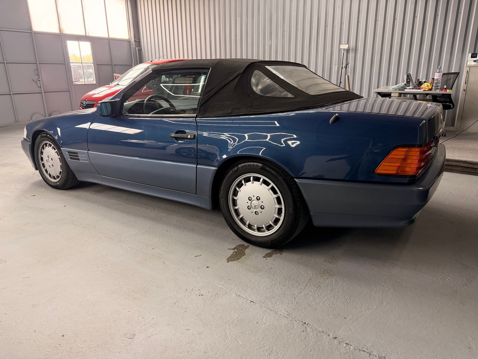 MERCEDES-BENZ SL 500 Automatic-showroom-element-2