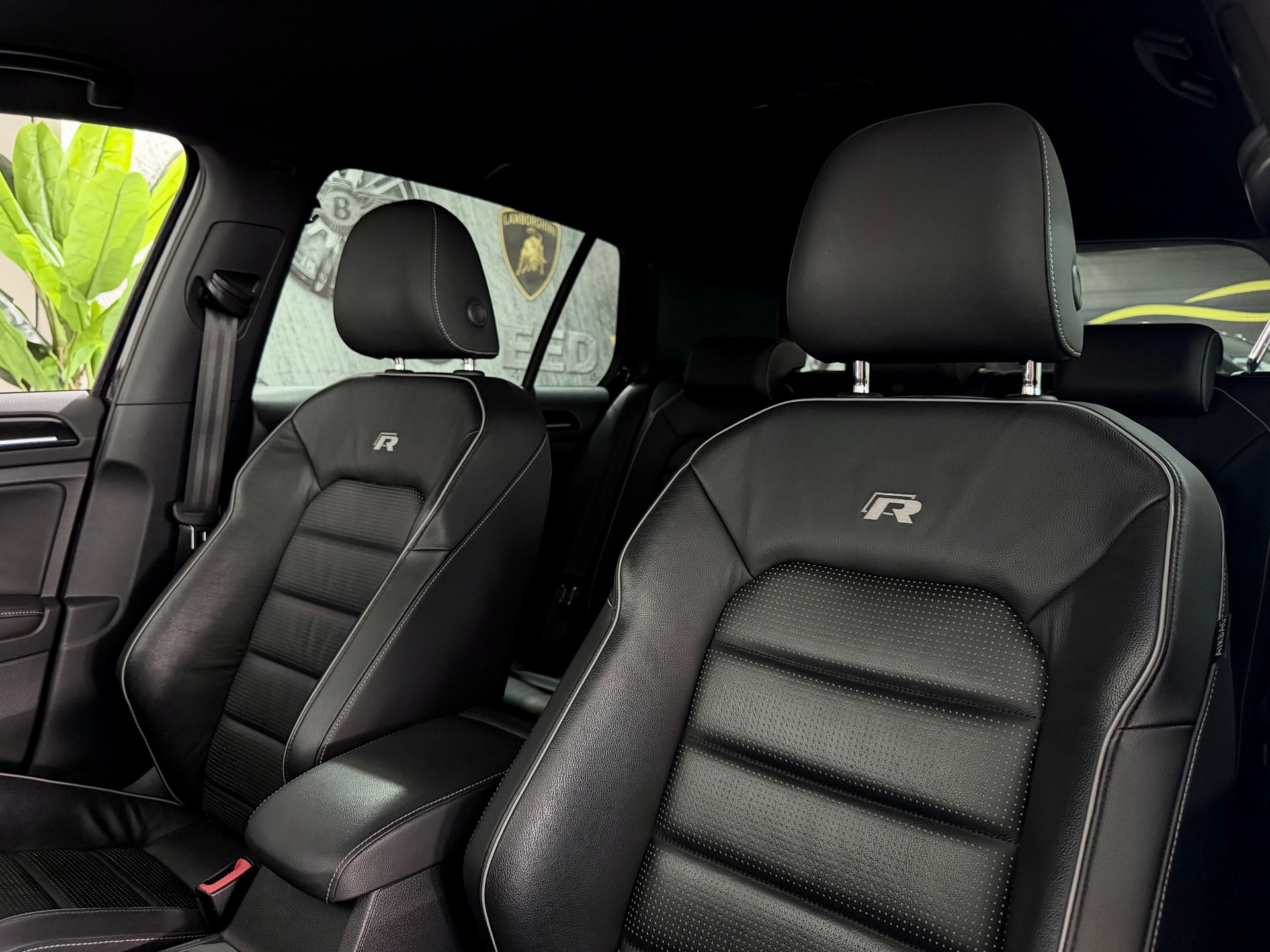 VW Golf 2.0 TSI R 4Motion DSG Facelift-image-9