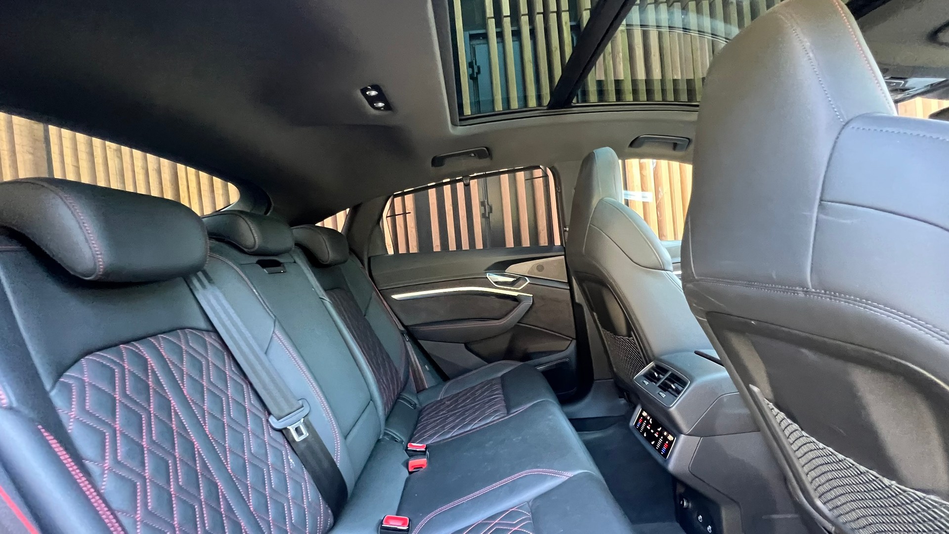 AUDI Q8 SPORTBACK 55 E-TRON BLACK EDITION QUATTRO l 408 PS-image-29