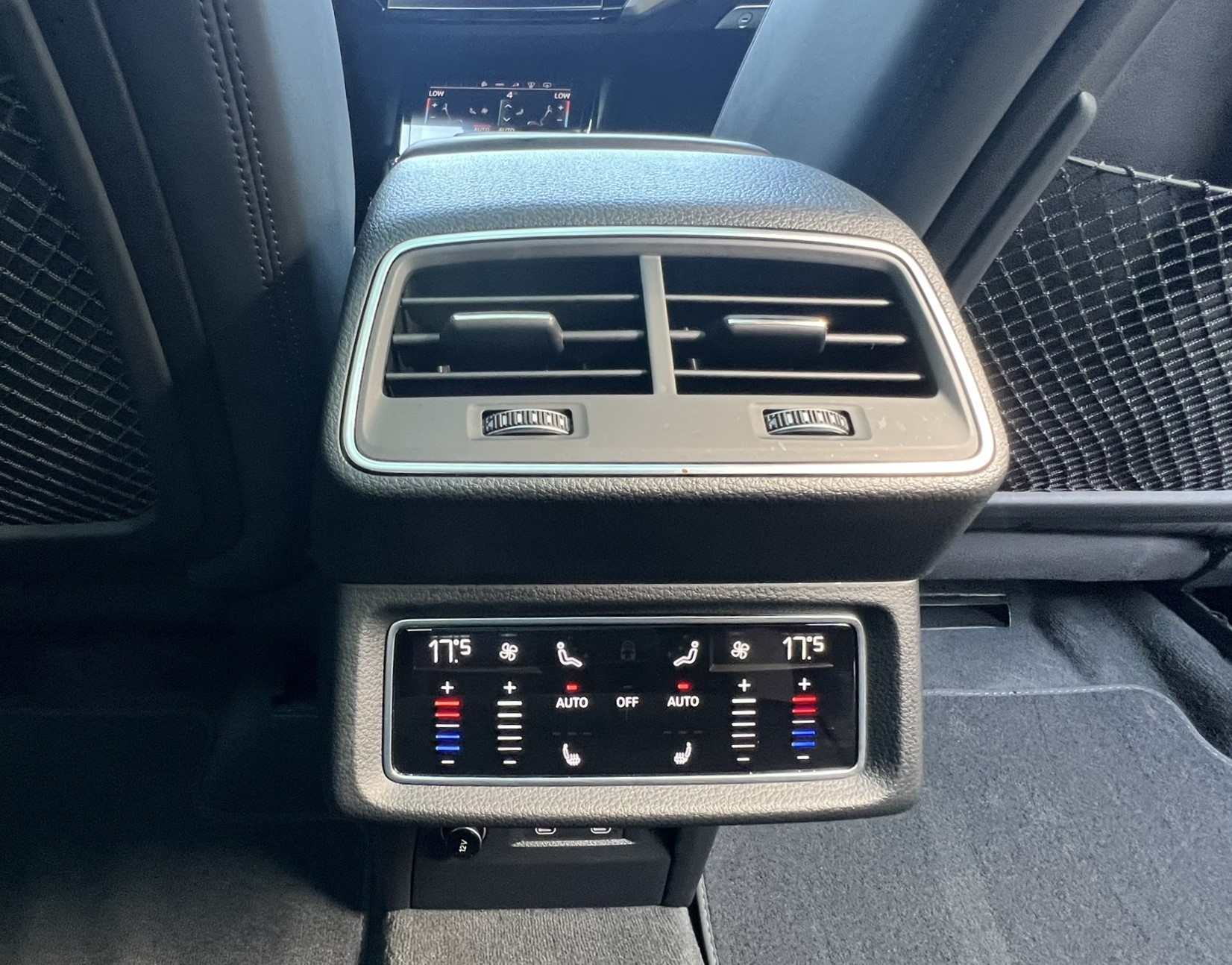 AUDI Q8 SPORTBACK 55 E-TRON BLACK EDITION QUATTRO l 408 PS-image-25