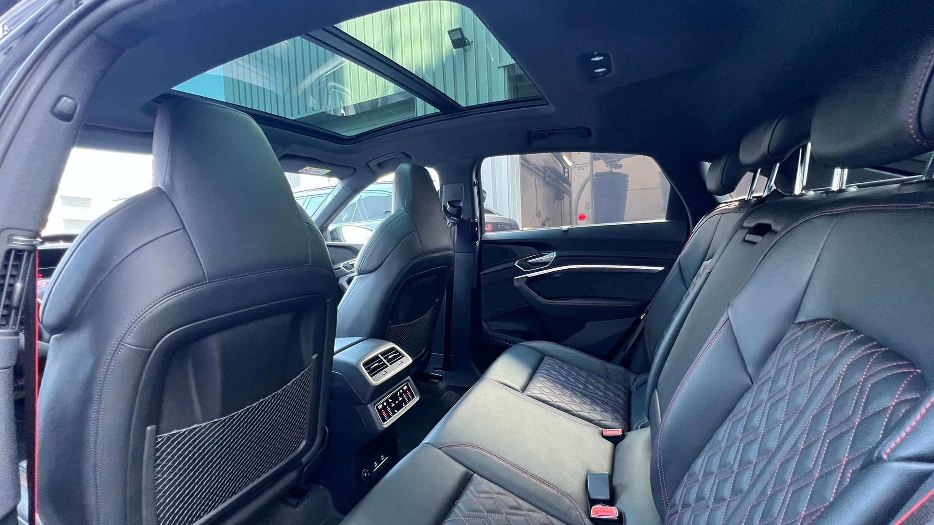 AUDI Q8 SPORTBACK 55 E-TRON BLACK EDITION QUATTRO l 408 PS-image-27