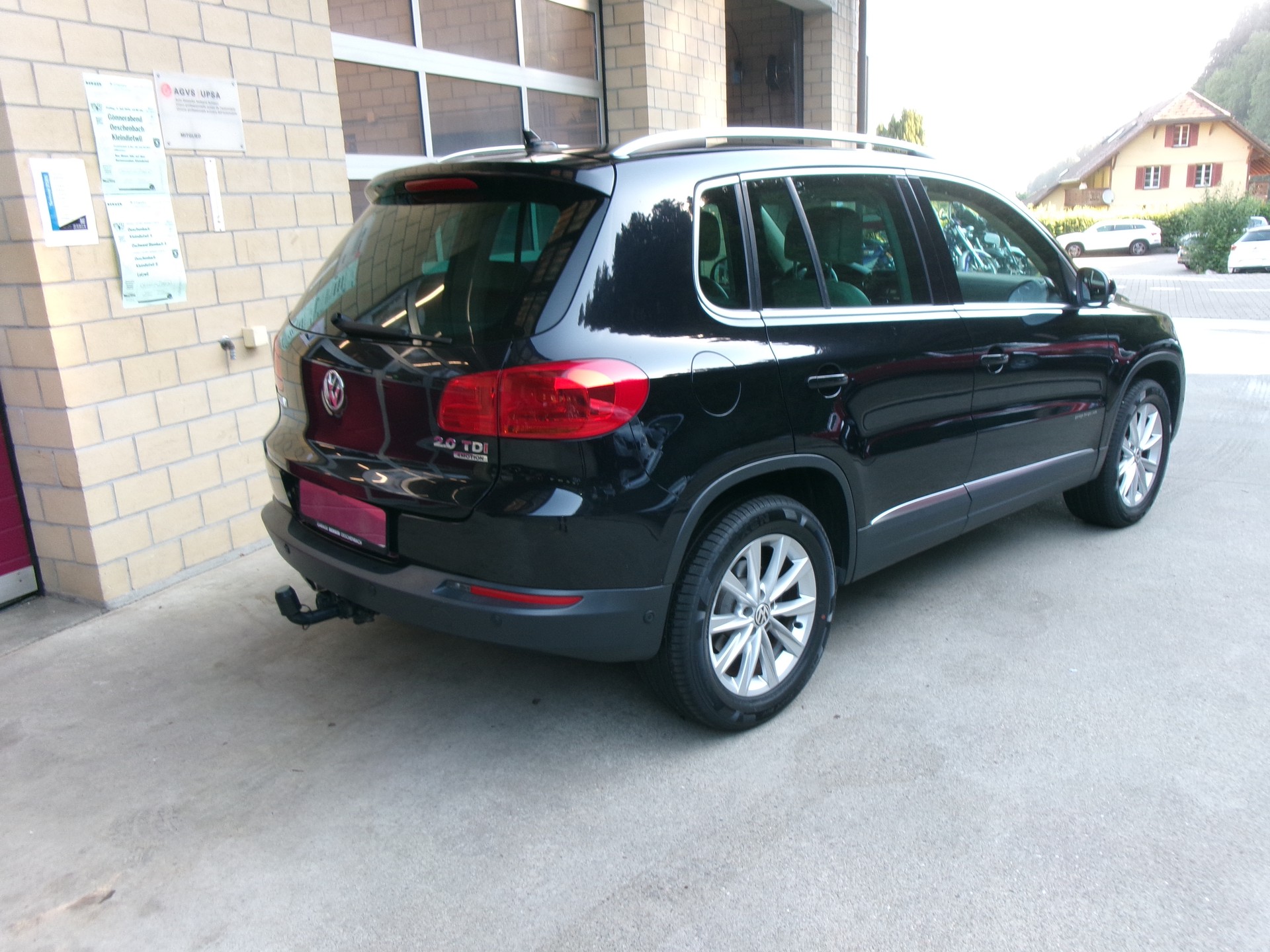 VW Tiguan 2.0 TDI BlueMotion Sport&Style 4Motion DSG-showroom-element-2