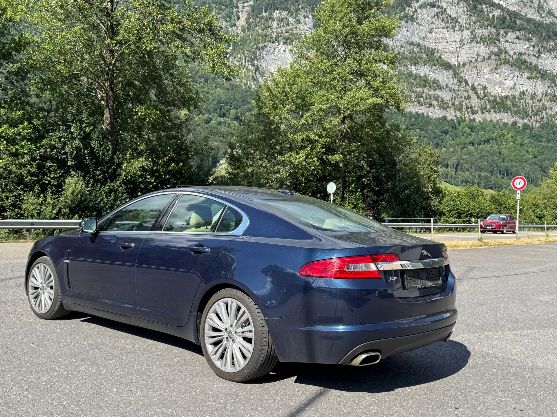 JAGUAR XF 3.0d S V6 Premium Luxury-image-11
