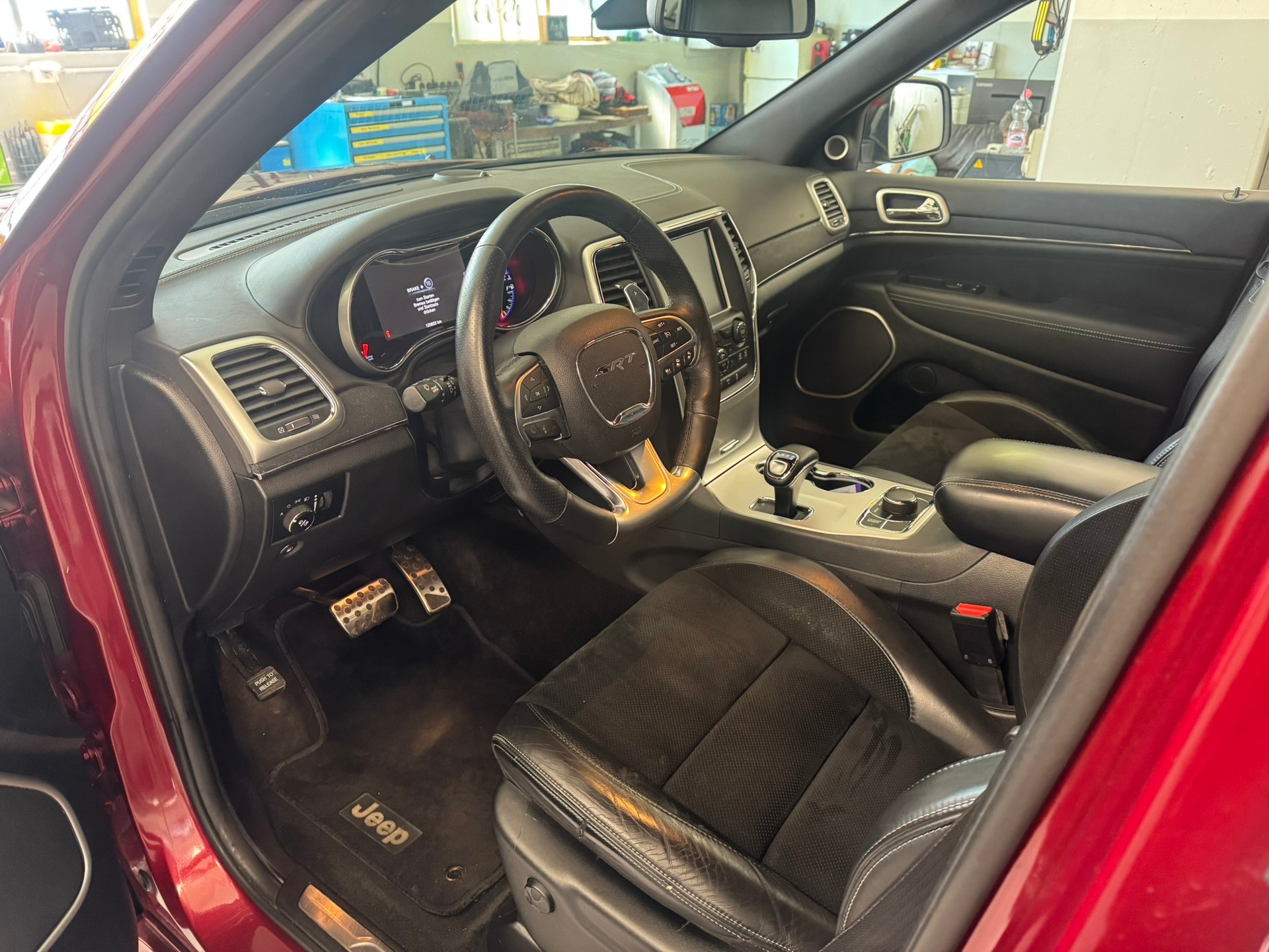 JEEP Grand Cherokee 6.4 V8 HEMI SRT8 Automatic-image-7