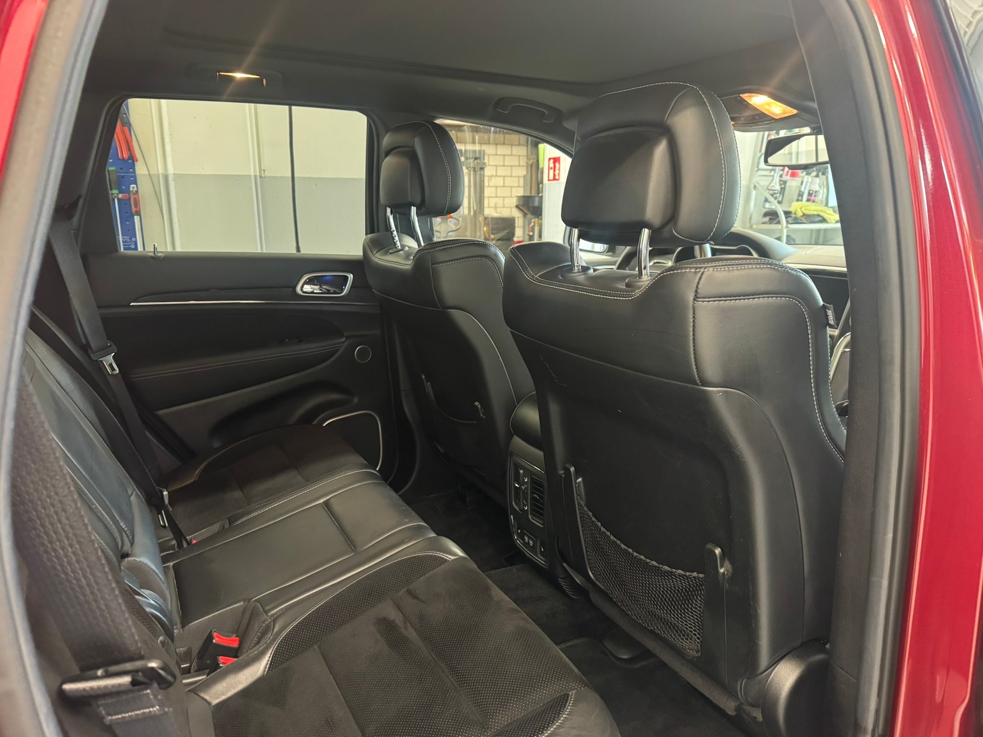 JEEP Grand Cherokee 6.4 V8 HEMI SRT8 Automatic-image-12