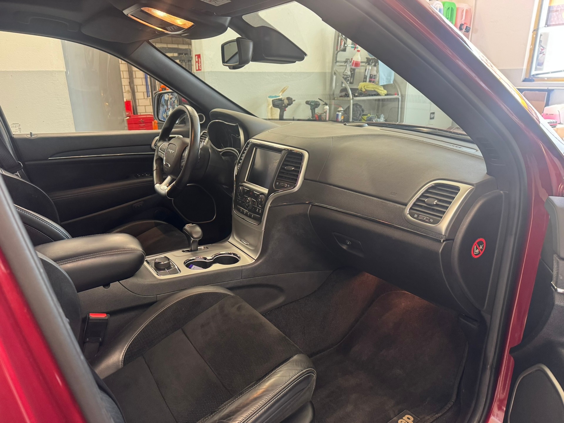 JEEP Grand Cherokee 6.4 V8 HEMI SRT8 Automatic-image-8