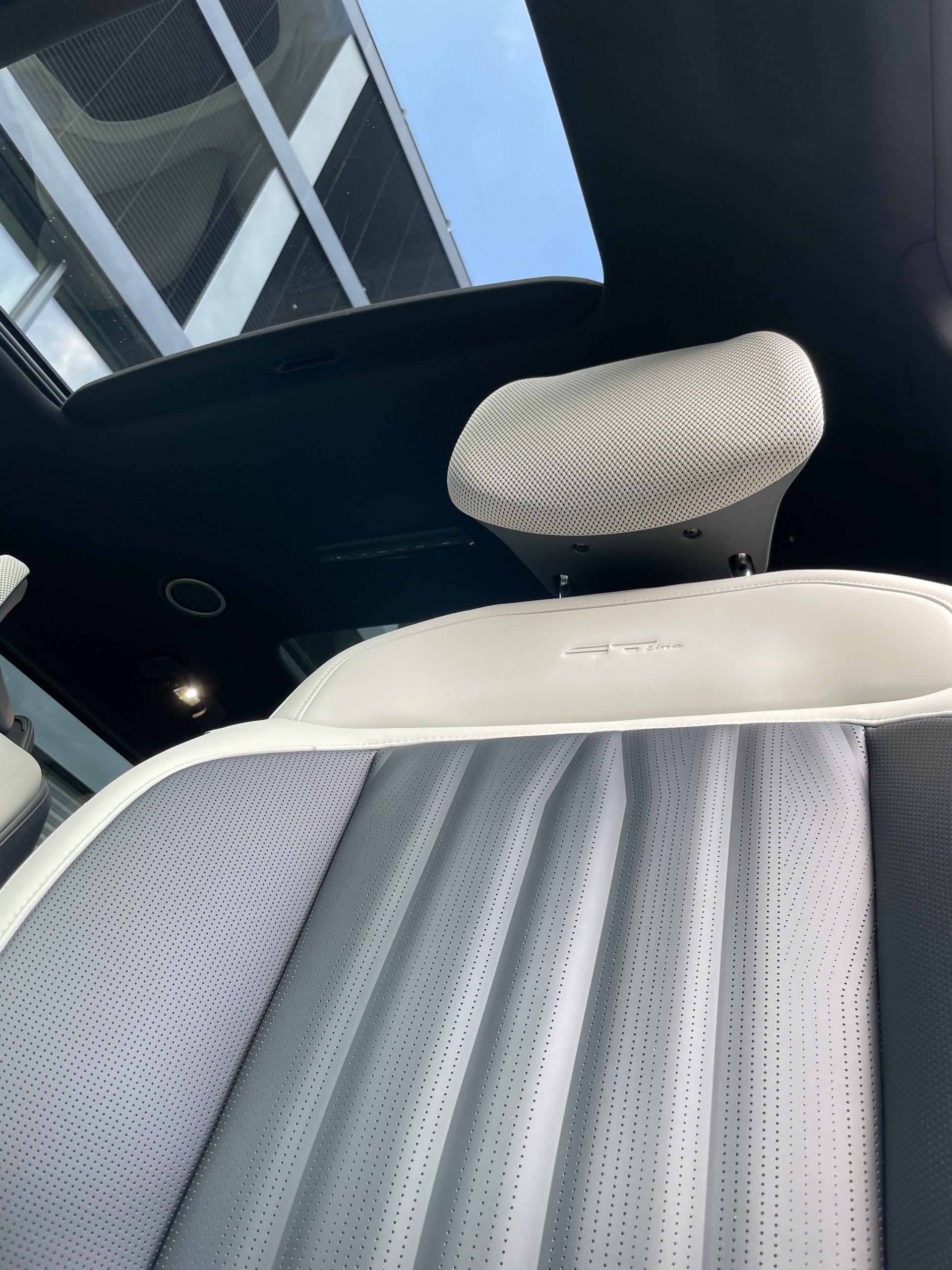 KIA EV9 99,8 kWh GT-Line 4x4, Panoramadach und 7-Sitzer-image-9