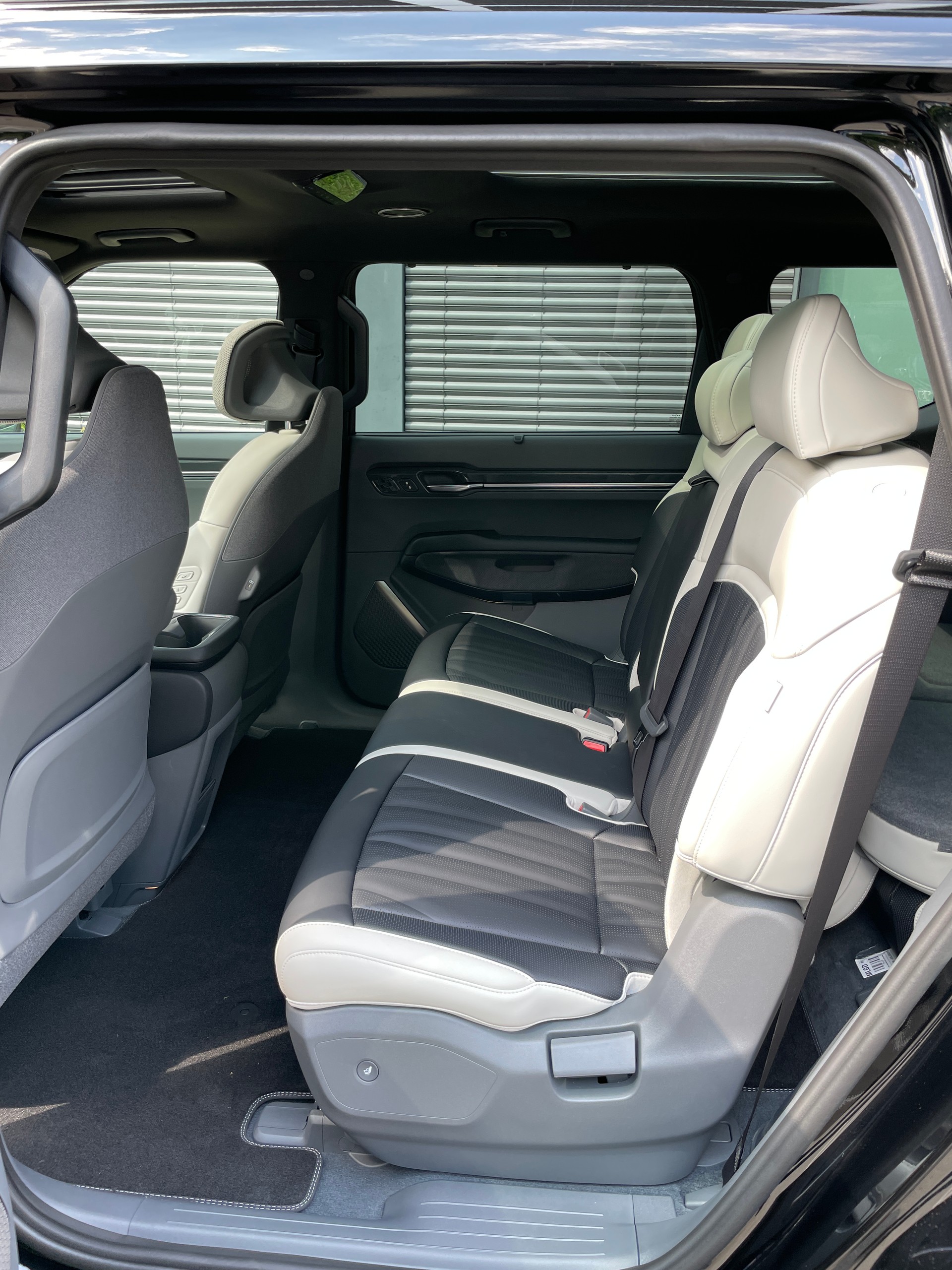 KIA EV9 99,8 kWh GT-Line 4x4, Panoramadach und 7-Sitzer-image-13