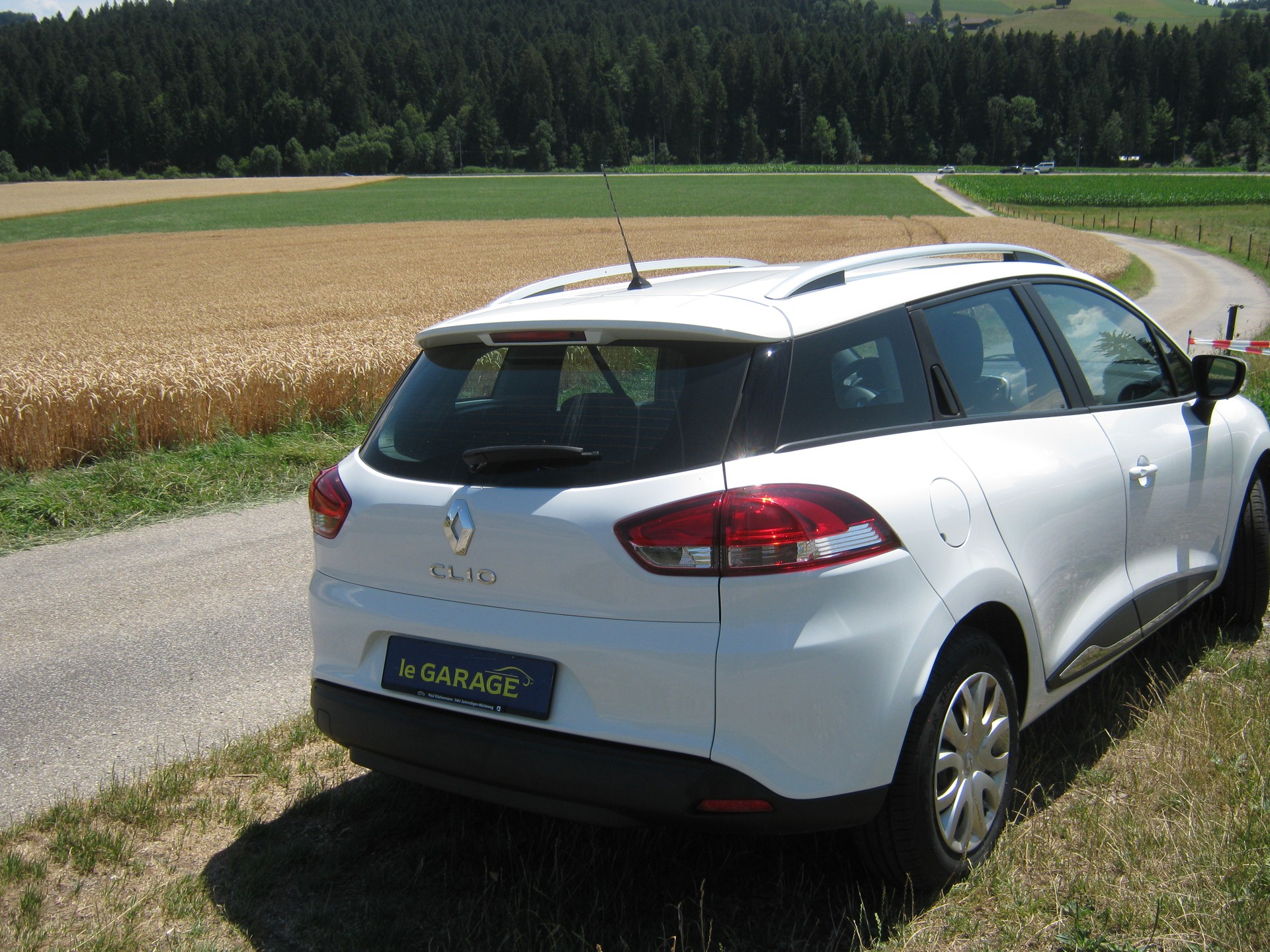 RENAULT Clio Grandtour 1.2 16V Authentique-image-6