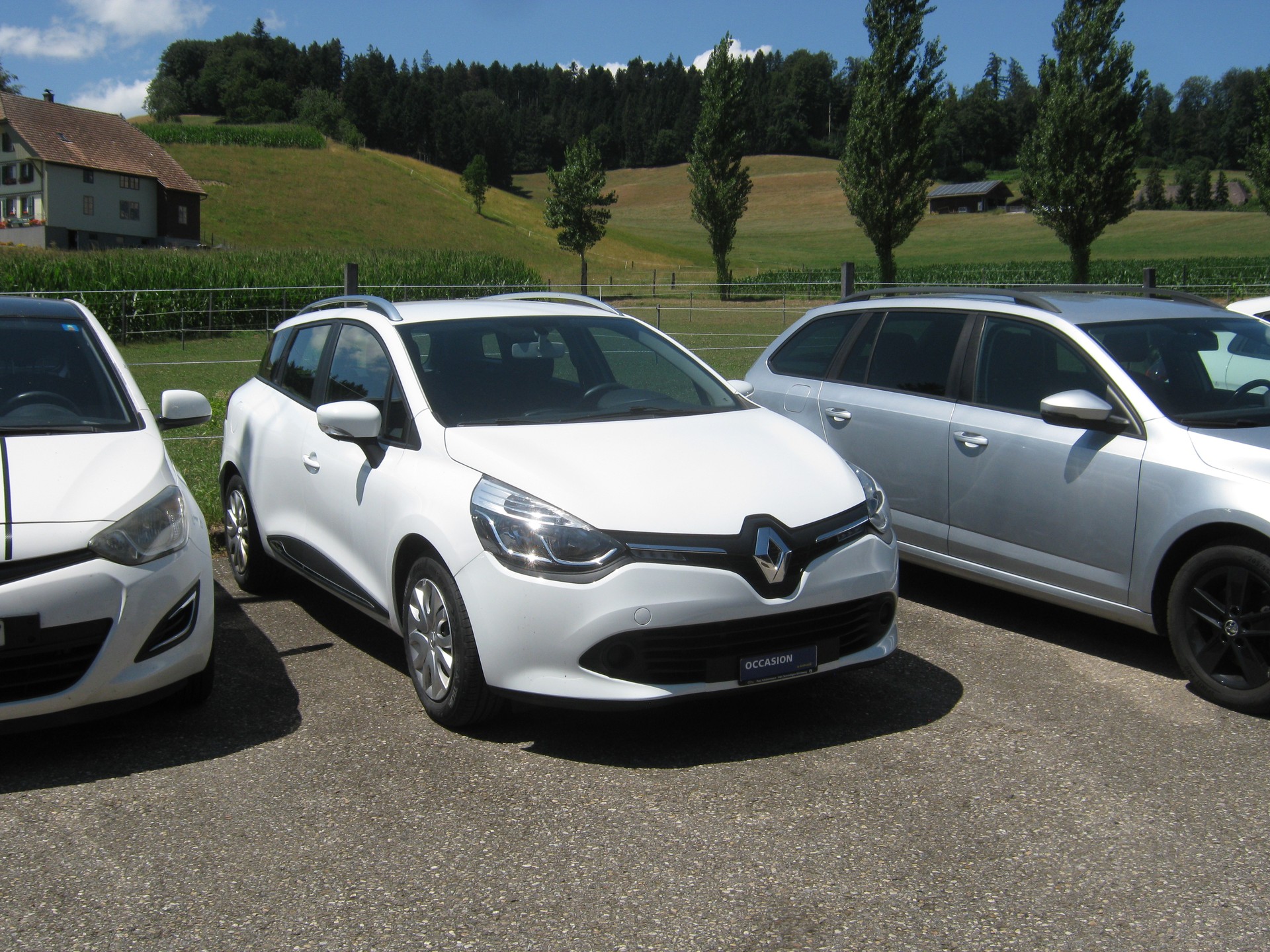 RENAULT Clio Grandtour 1.2 16V Authentique-image-1