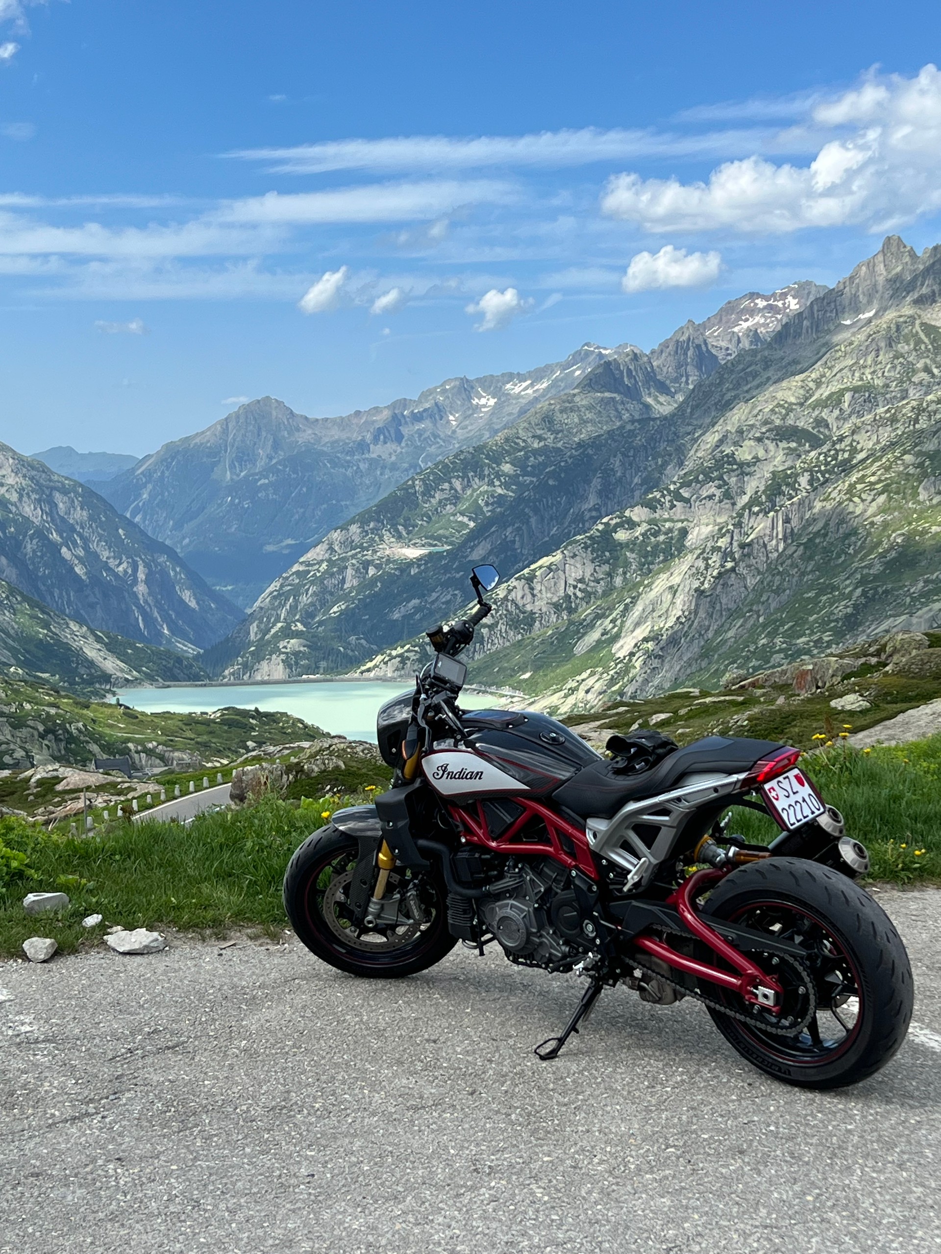 INDIAN FTR 1200 Z R Carbon-image-4