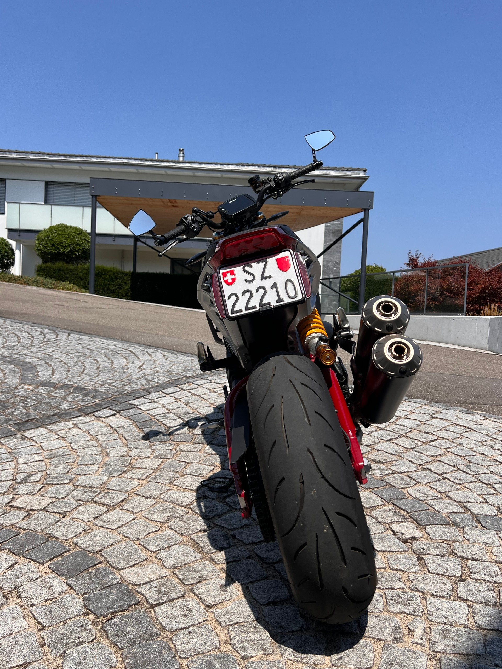 INDIAN FTR 1200 Z R Carbon-image-1