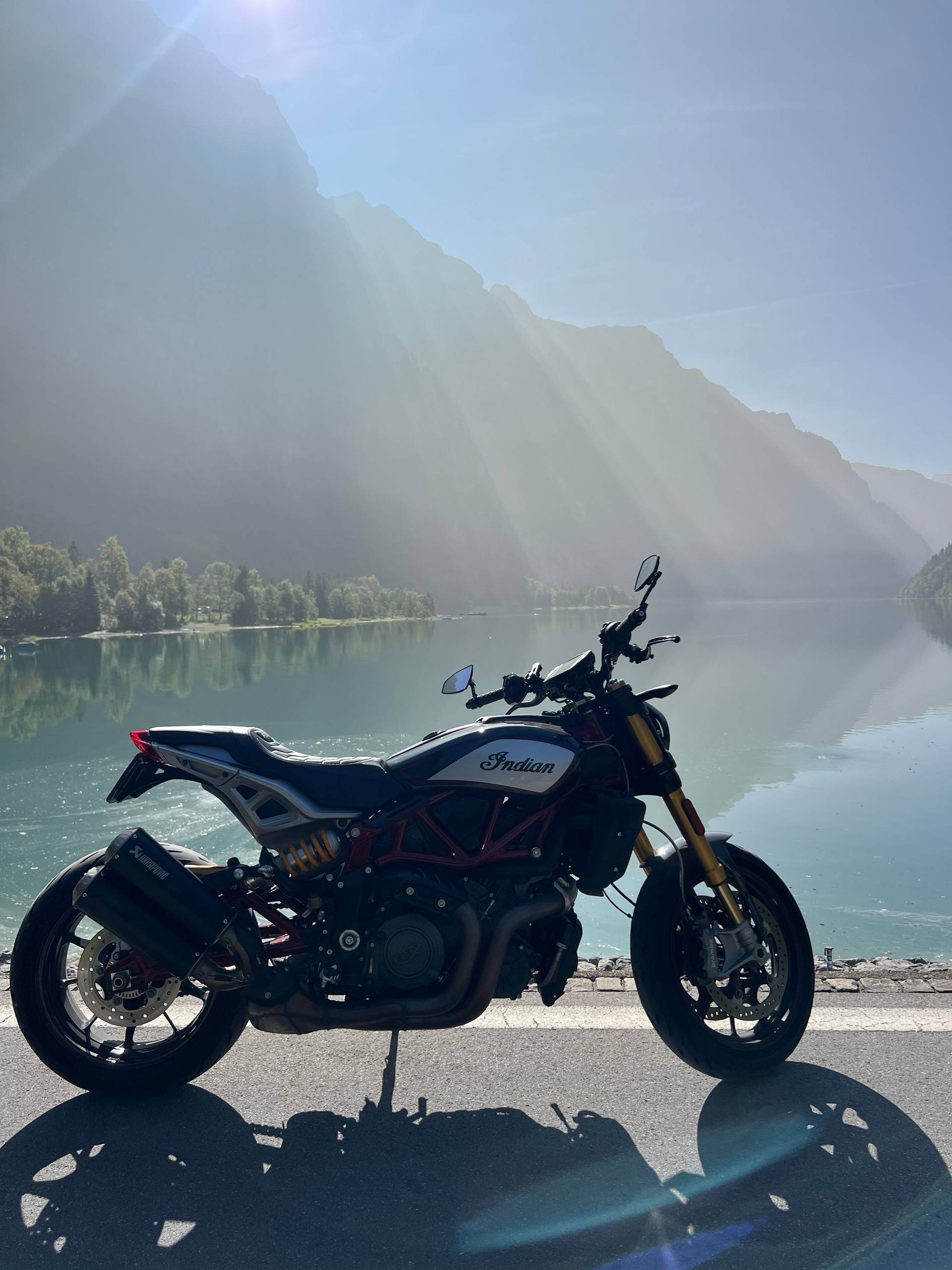 INDIAN FTR 1200 Z R Carbon-image-2
