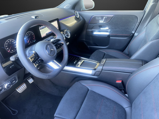 MERCEDES-BENZ GLA 200 Night Star 7G-D-image-4