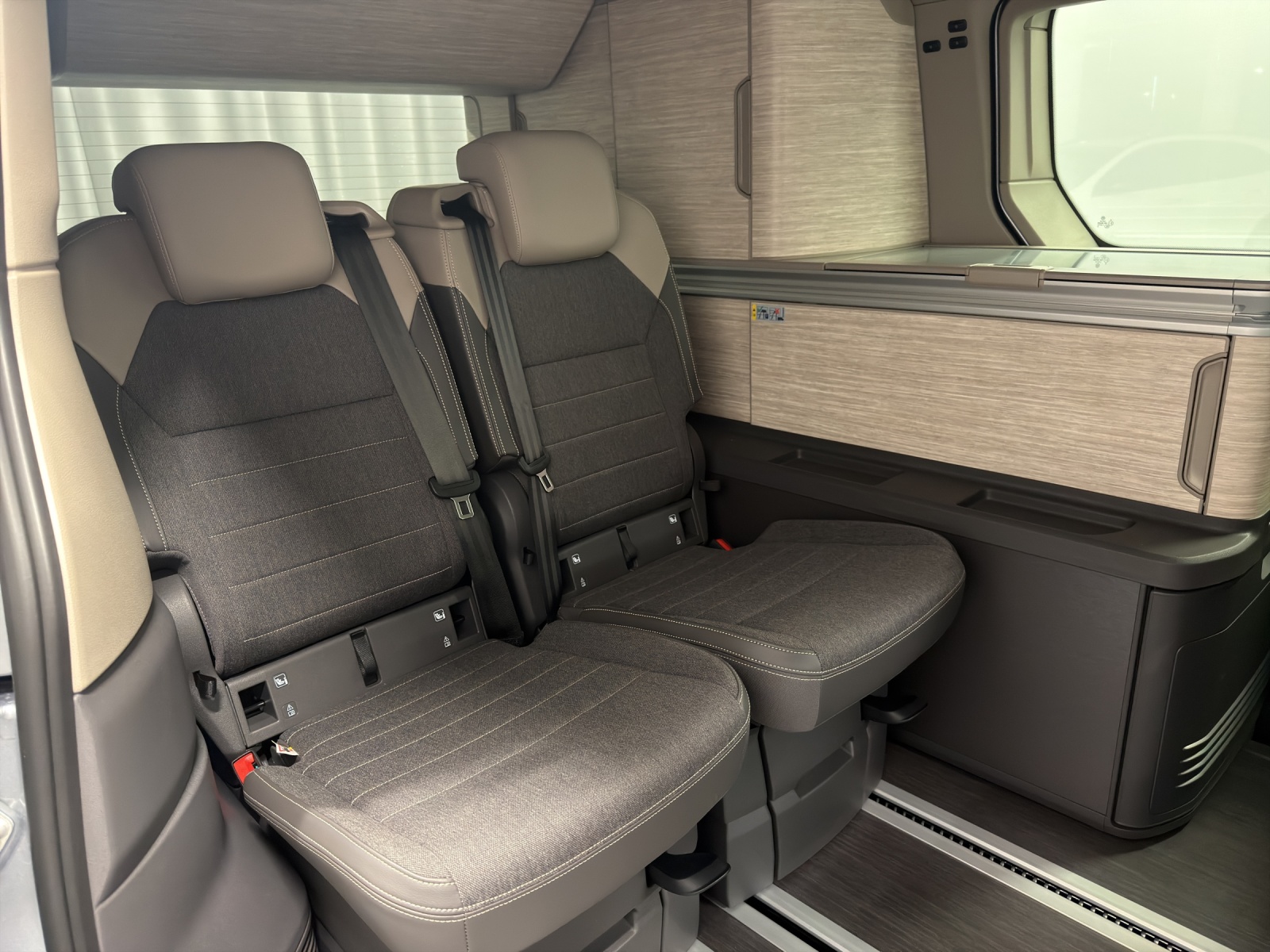 VW T6 California 2.0 TDI Ocean Liberty DSG-image-9