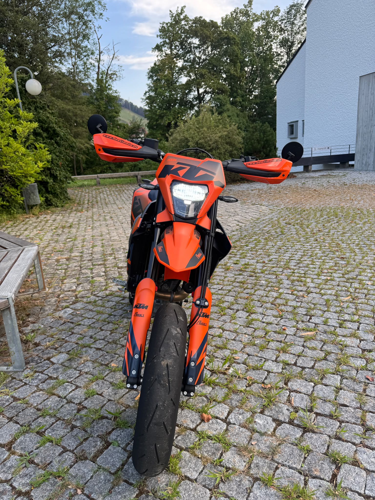 KTM 690 Enduro R-image-5