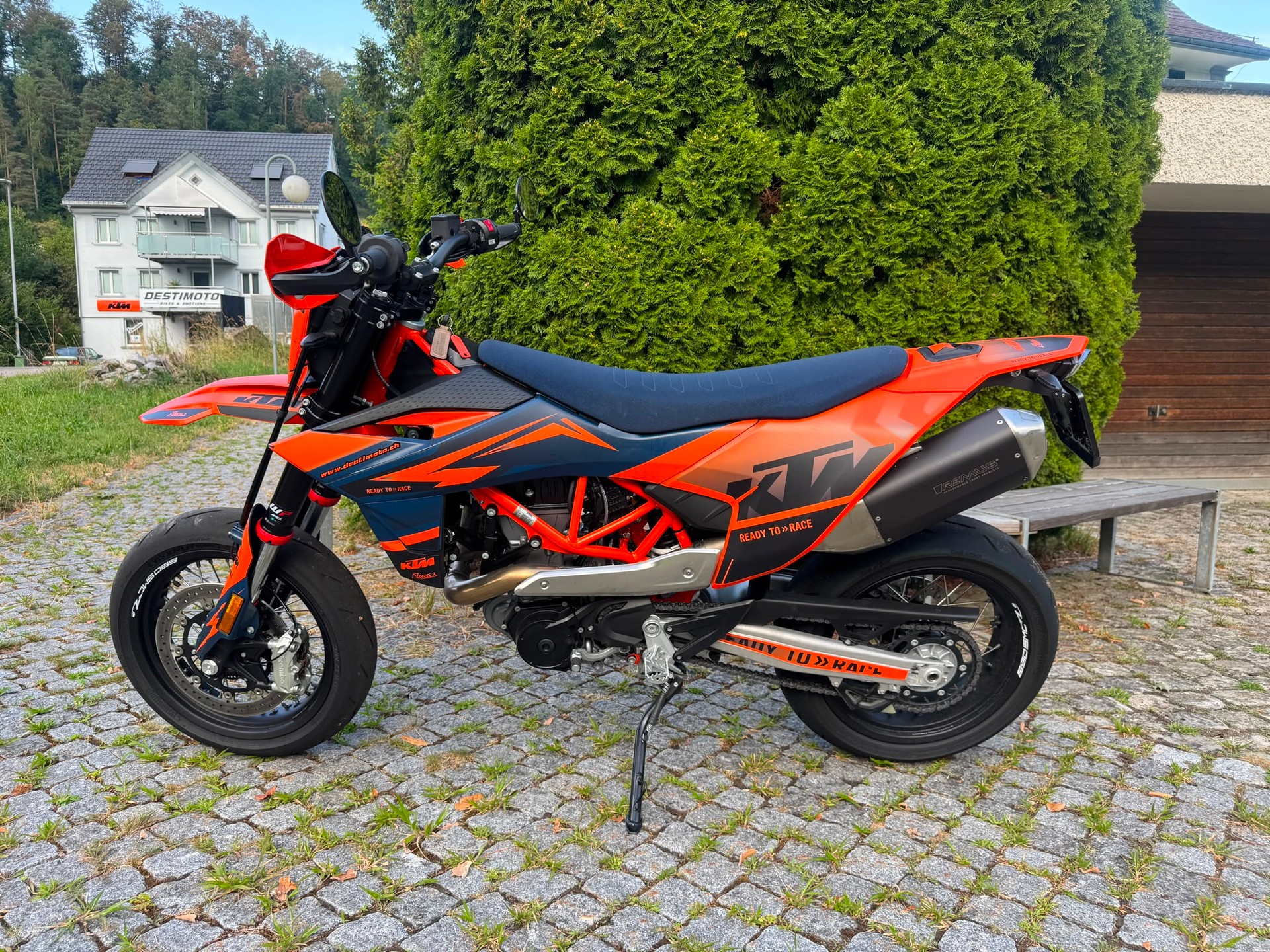 KTM 690 Enduro R-image-1