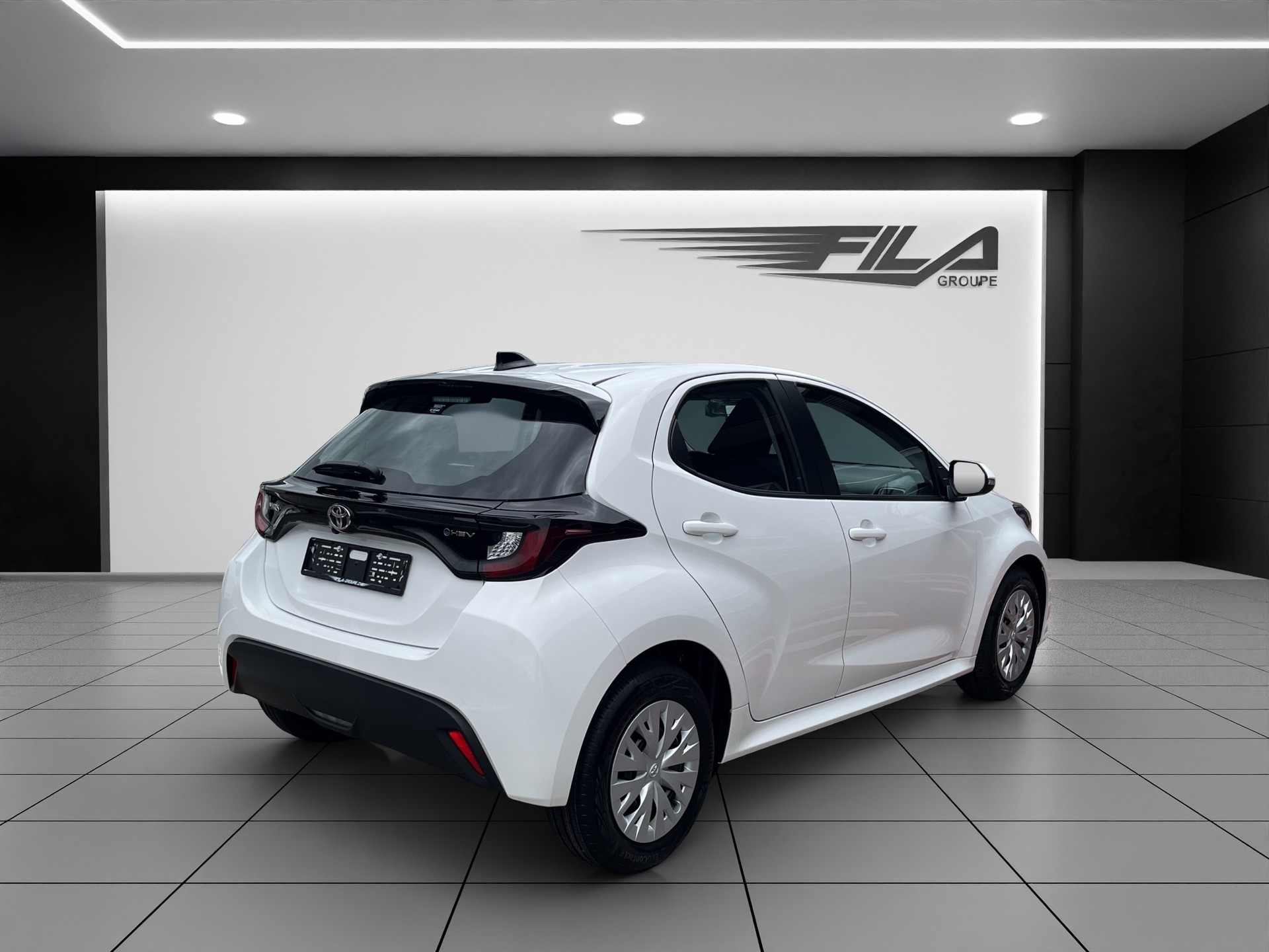 TOYOTA YARIS 1.5 VVT-i HSD Comfo-image-5