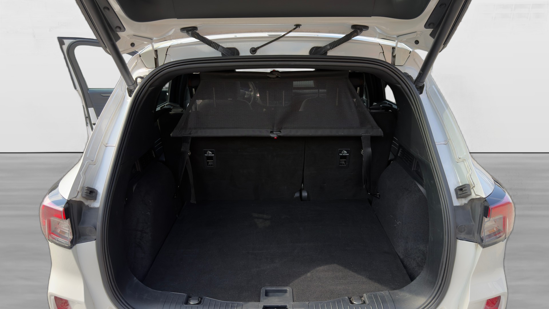 FORD Kuga 2.0 TDCi EcoBlue ST-Line X 4WD-image-17