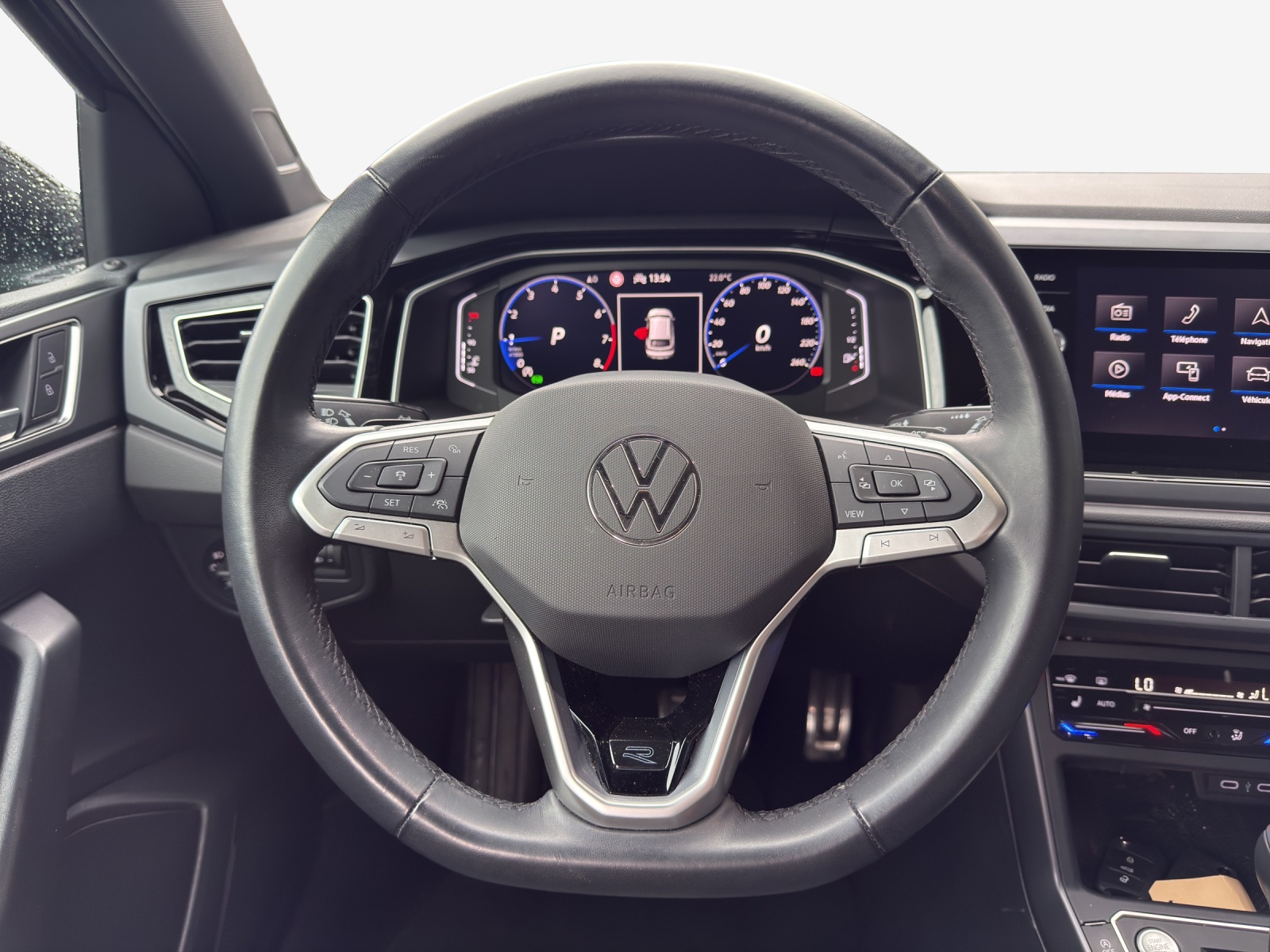 VW Taigo 1.0 TSI R-Line DSG-image-9