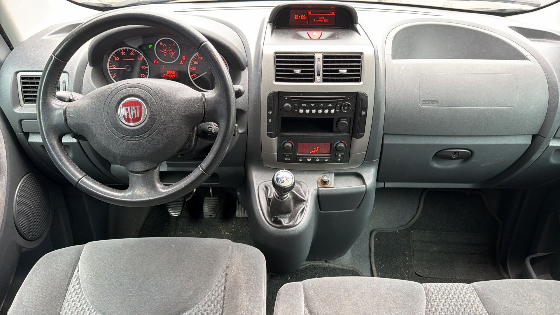 FIAT Scudo 2.0 MJ Panorama Executive-image-8