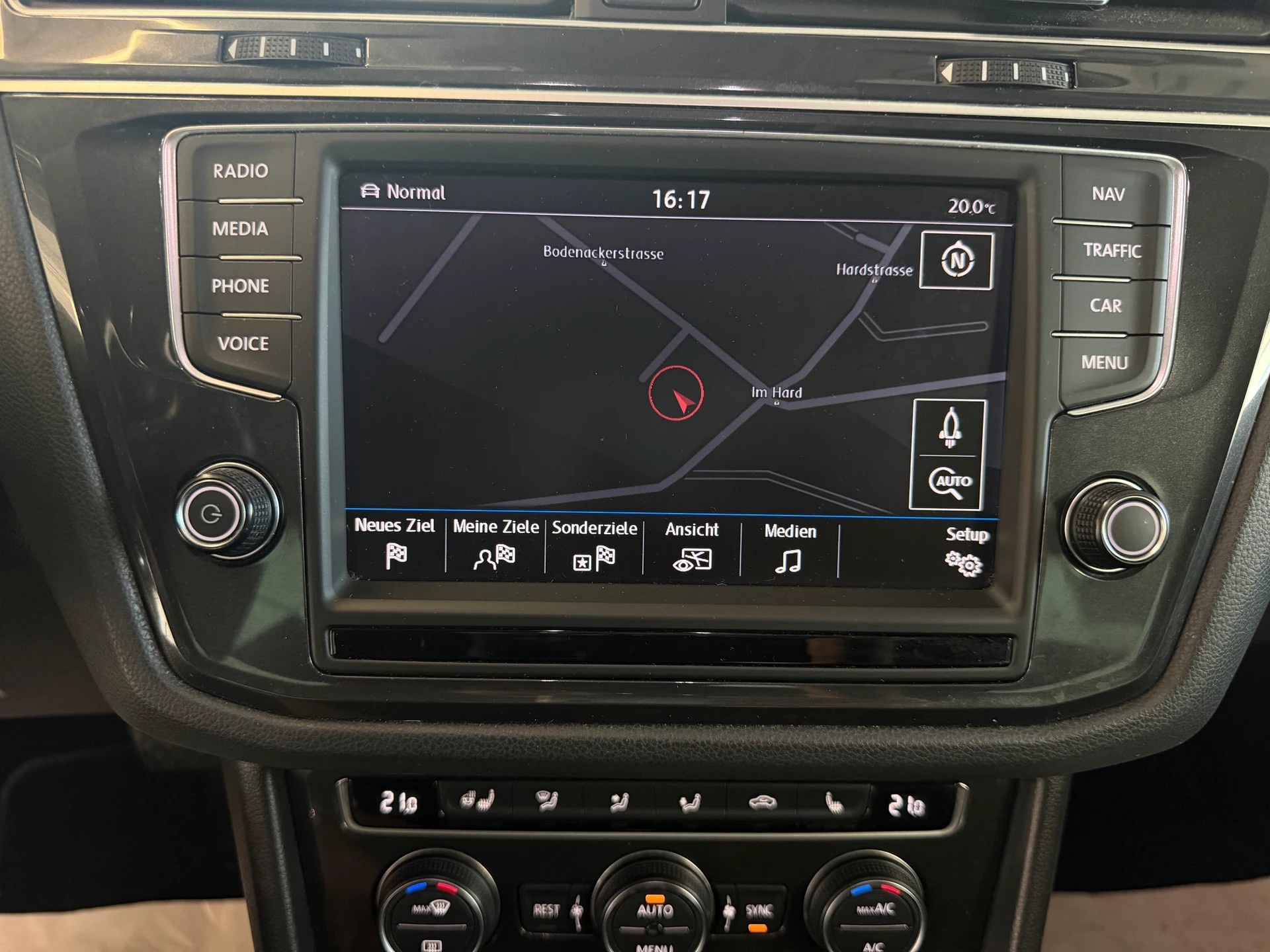 VW Tiguan 2.0TSI Highline 4Motion DSG | Ab MFK 05.2025 | RF-Kamera | Active Info Display-image-18