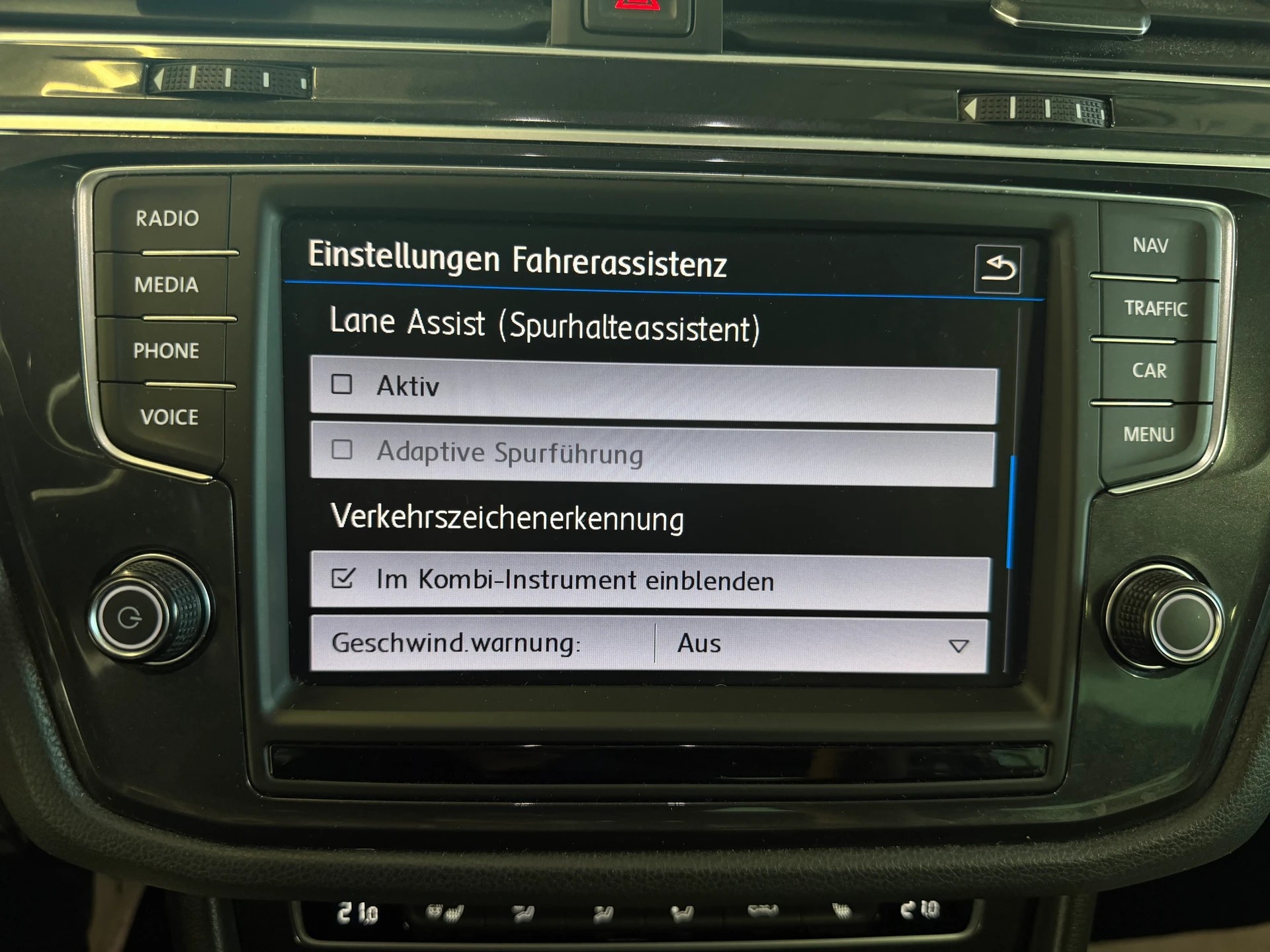VW Tiguan 2.0TSI Highline 4Motion DSG | Ab MFK 05.2025 | RF-Kamera | Active Info Display-image-15