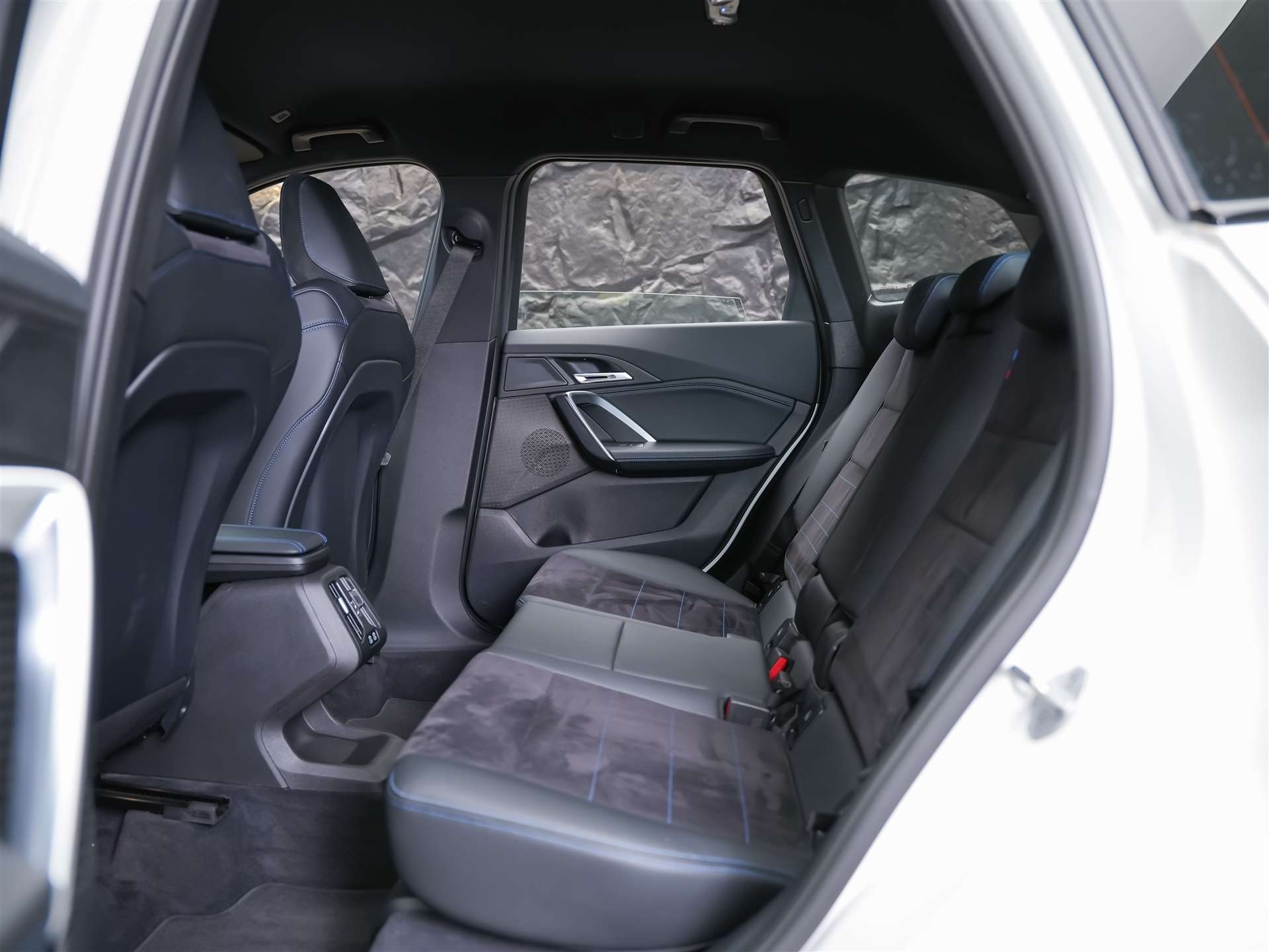 BMW X1 xDrive 23d M Sport *20" Felgen*Werksgarantie*AHK*-image-12