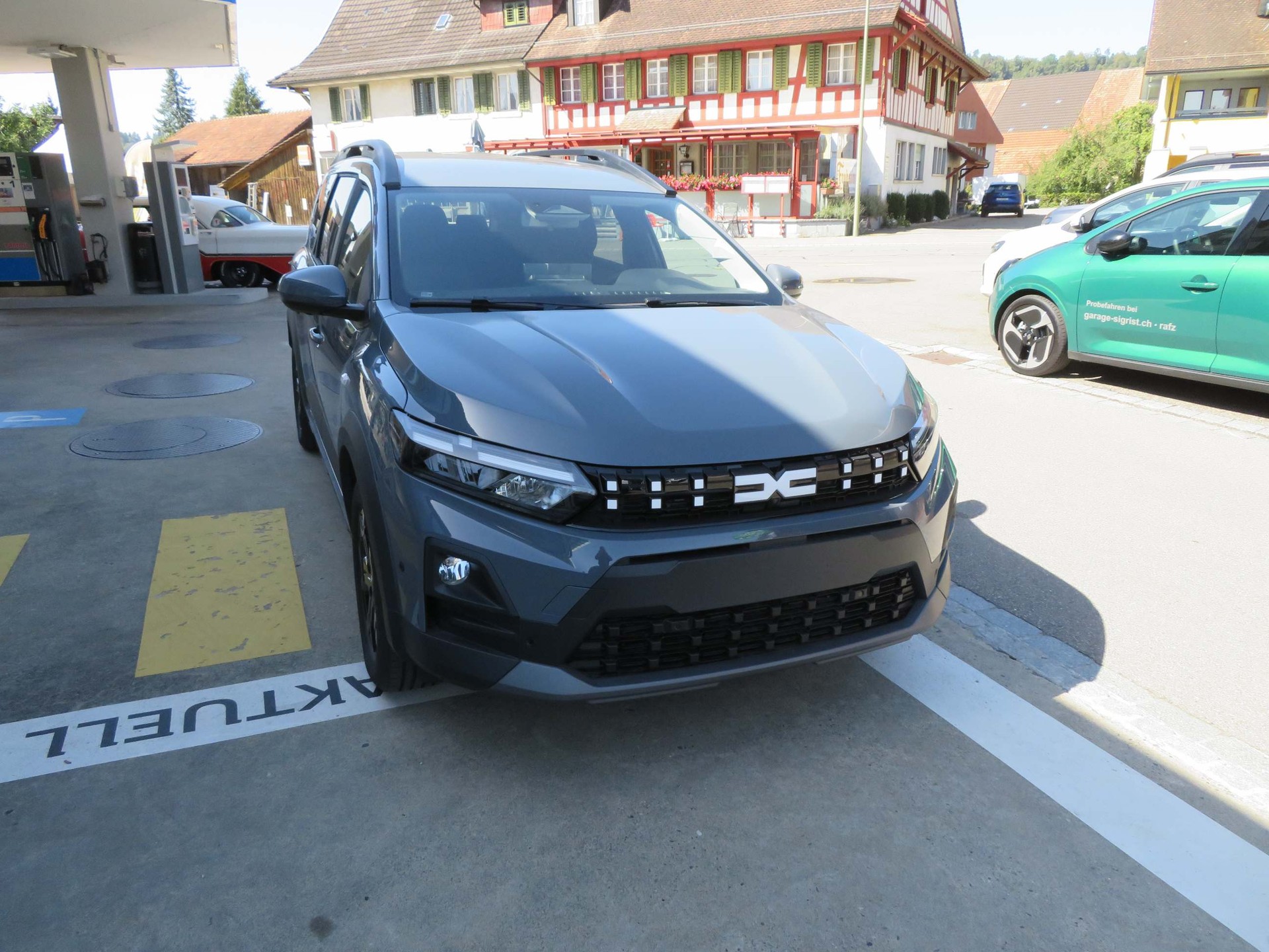 DACIA Jogger 1.8 Hybrid Journey 7P-showroom-element-2