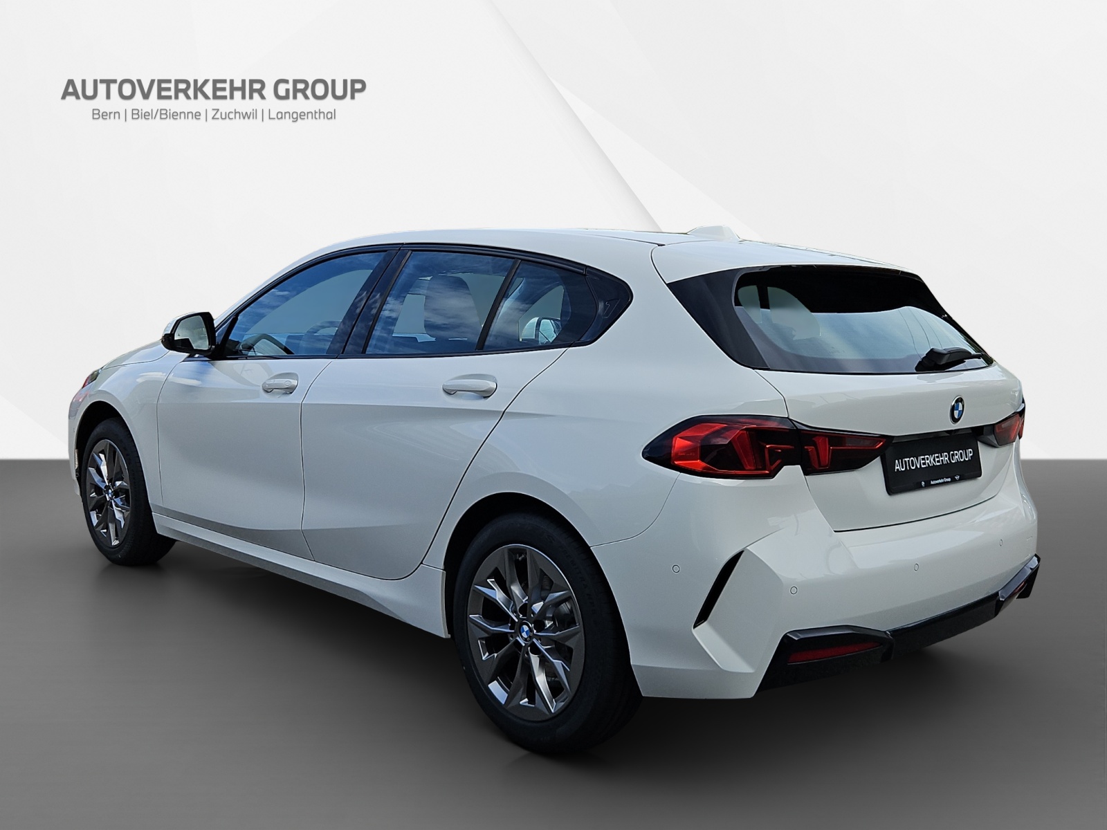 BMW 116 Steptronic-showroom-element-3