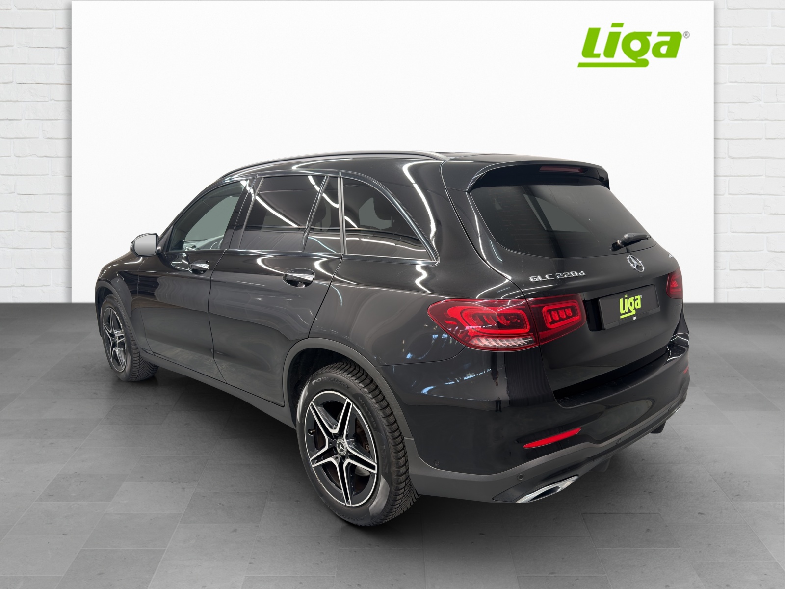 MERCEDES-BENZ GLC 220 d AMG Line 4Matic-showroom-element-3