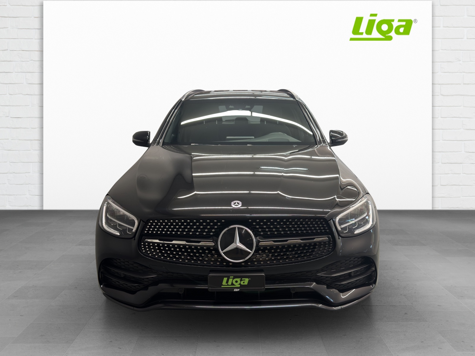 MERCEDES-BENZ GLC 220 d AMG Line 4Matic-showroom-element-1