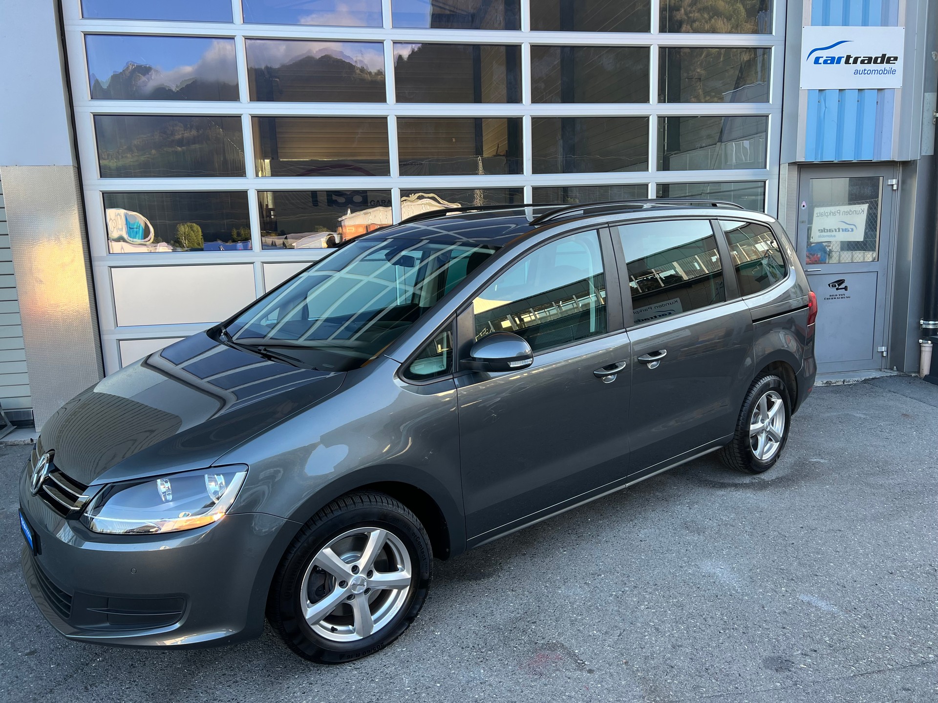 VW Sharan 2.0 TDI Comfortline 4x4 PS 150 *** 7 Plätzer * Navigation * 8 fachbreift * frisch ab MFK * 12/24 Garantie möglich **