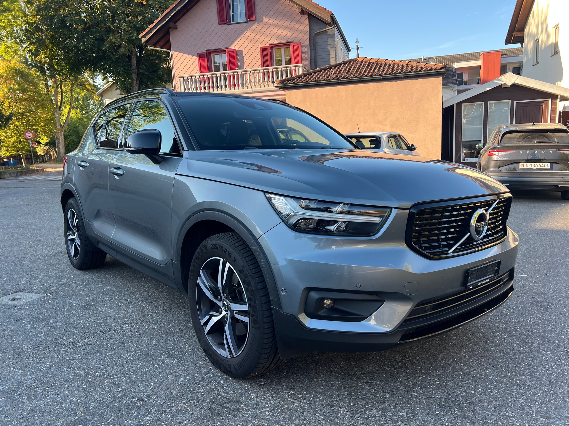 VOLVO XC40 T5 AWD R-Design Geartronic *248 PS*