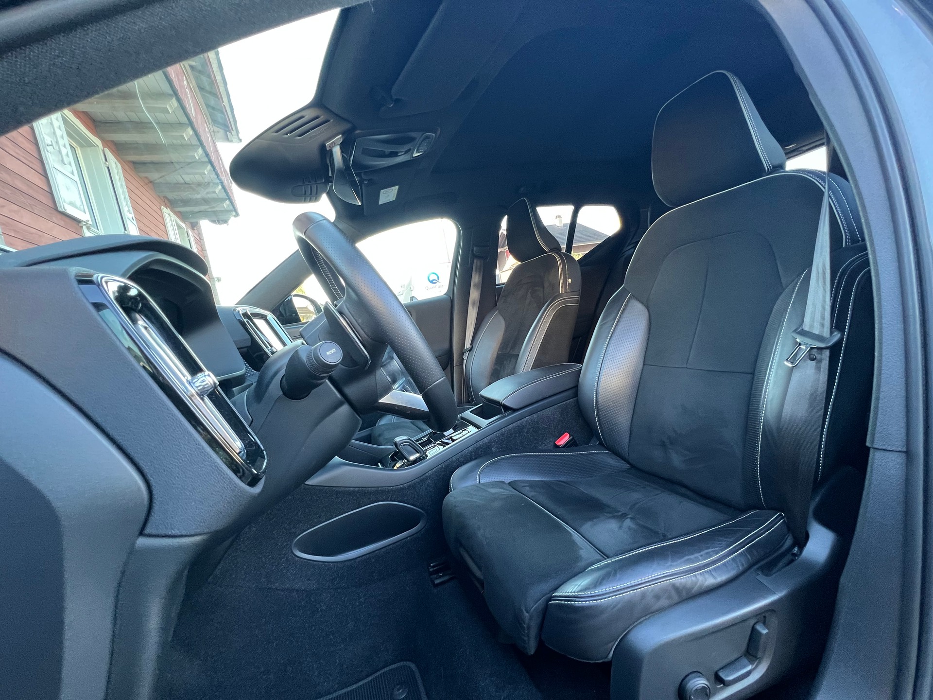 VOLVO XC40 T5 AWD R-Design Geartronic *248 PS*-image-14