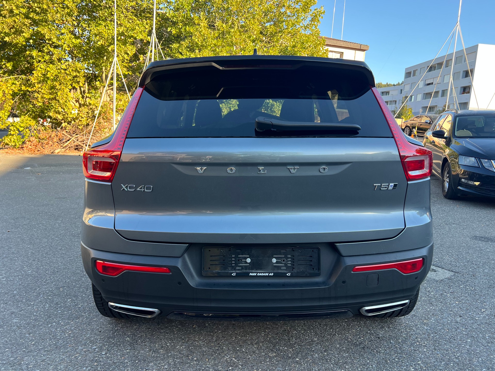 VOLVO XC40 T5 AWD R-Design Geartronic *248 PS*-image-6