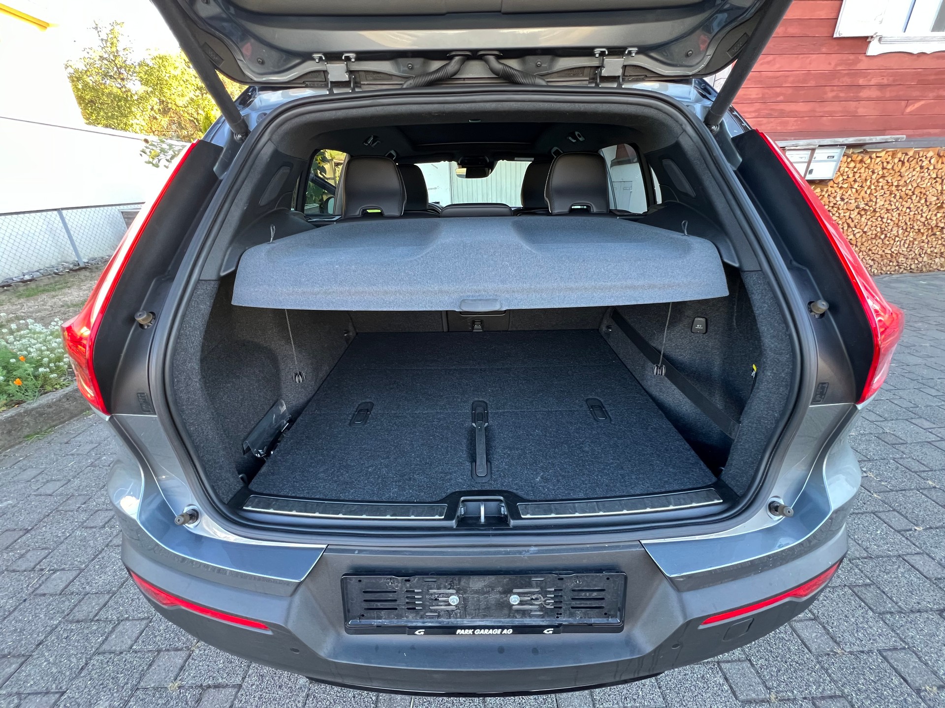 VOLVO XC40 T5 AWD R-Design Geartronic *248 PS*-image-26
