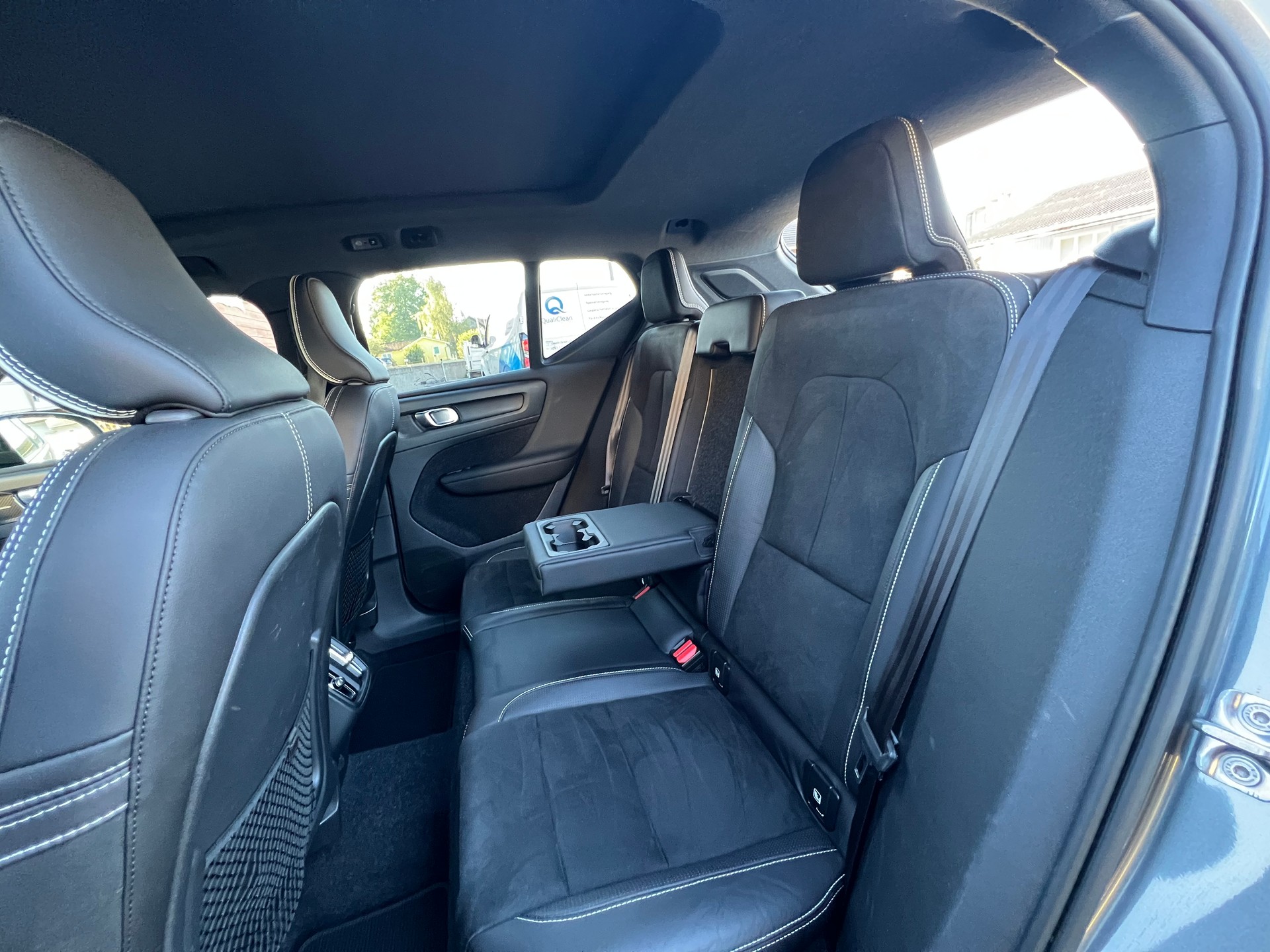 VOLVO XC40 T5 AWD R-Design Geartronic *248 PS*-image-23