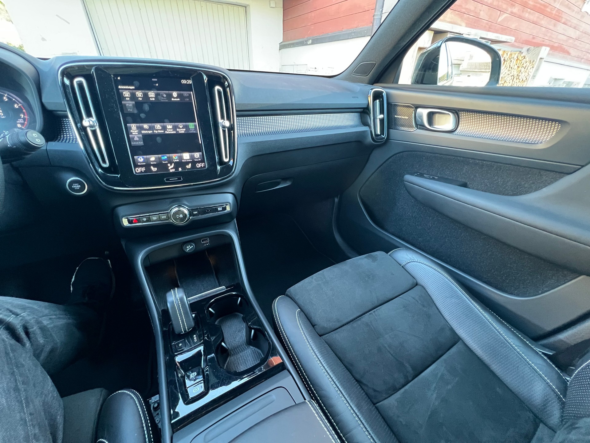 VOLVO XC40 T5 AWD R-Design Geartronic *248 PS*-image-21