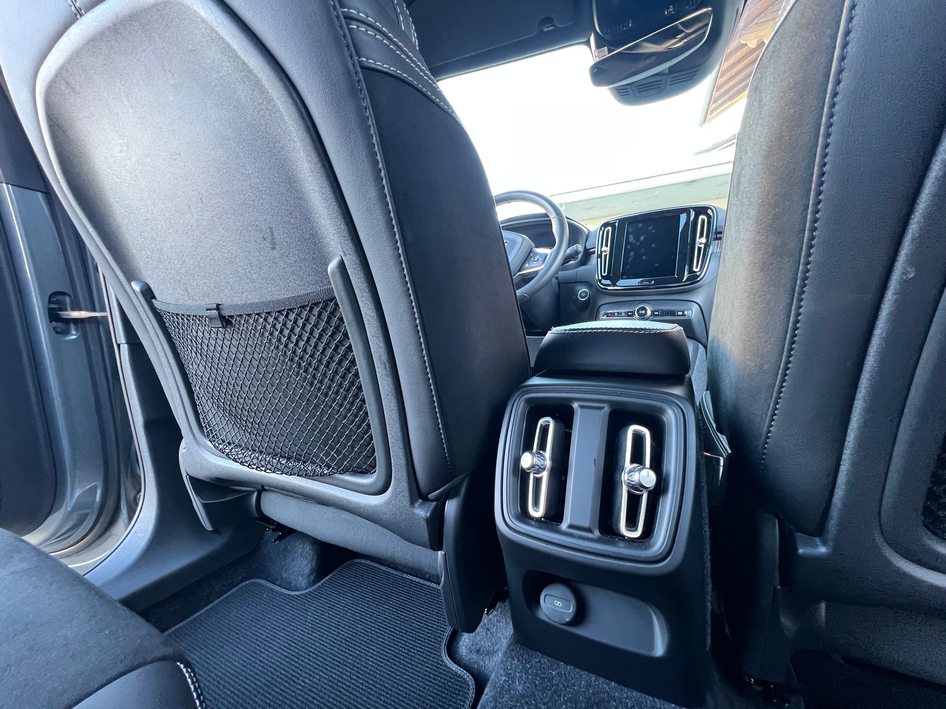 VOLVO XC40 T5 AWD R-Design Geartronic *248 PS*-image-25