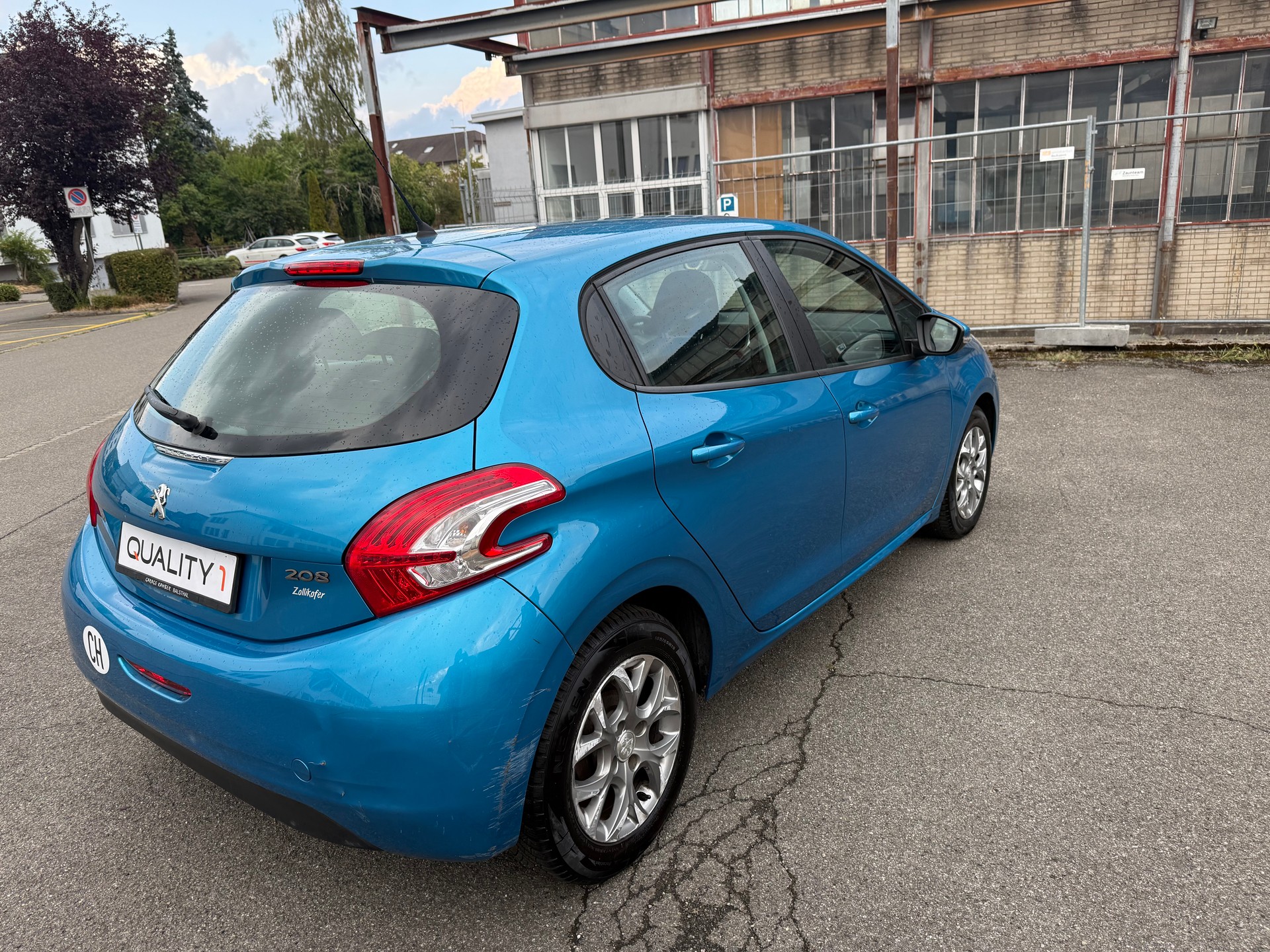 PEUGEOT 208 1.2 VTI Access-image-1