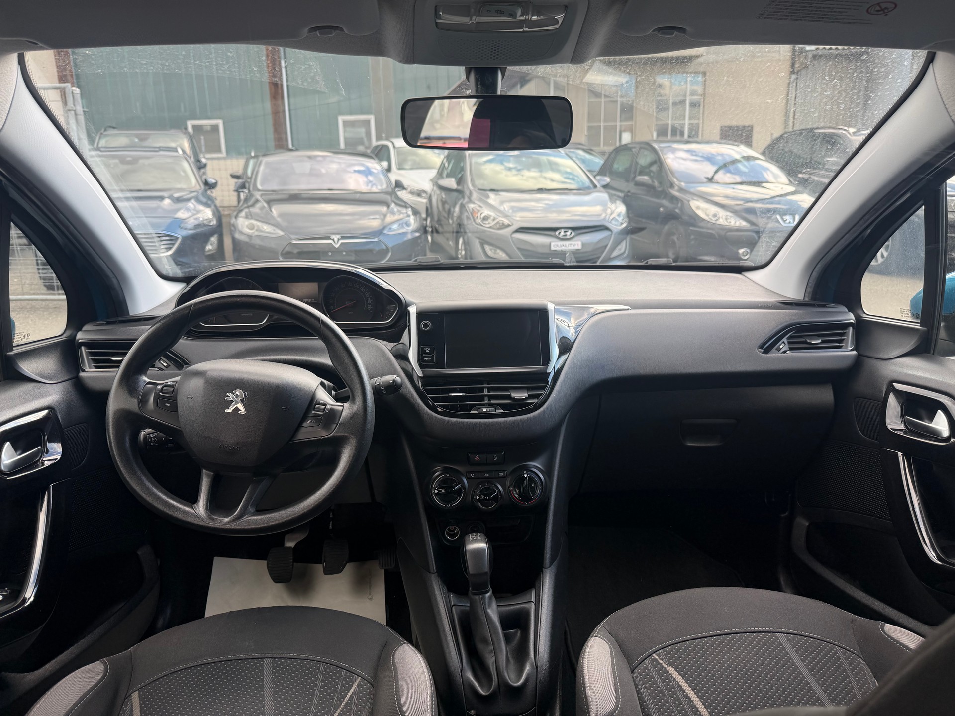 PEUGEOT 208 1.2 VTI Access-image-6
